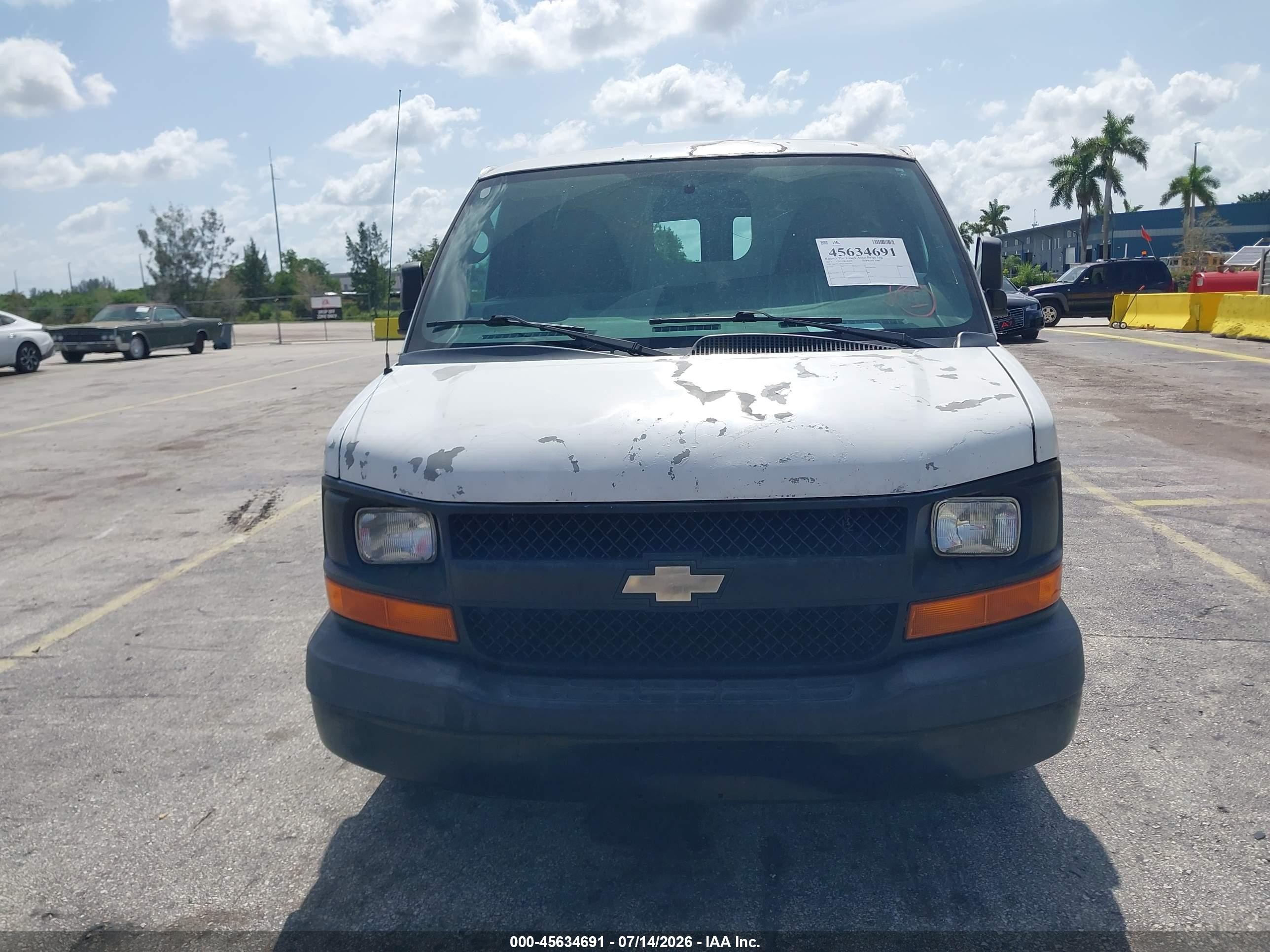 2012 Chevrolet Express 1500 Work Van White vin: 1GCSGAFX2C1103241