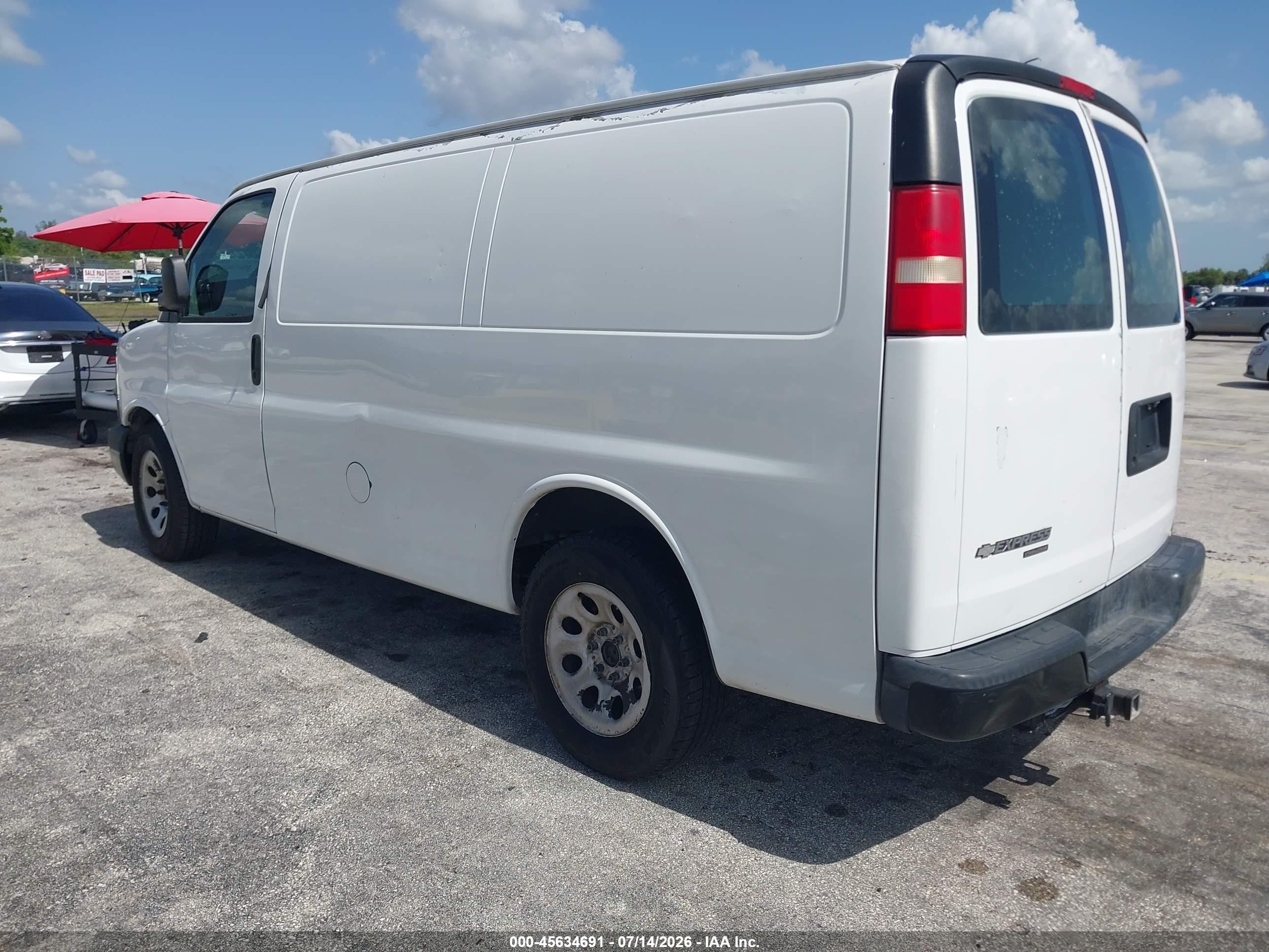 2012 Chevrolet Express 1500 Work Van White vin: 1GCSGAFX2C1103241