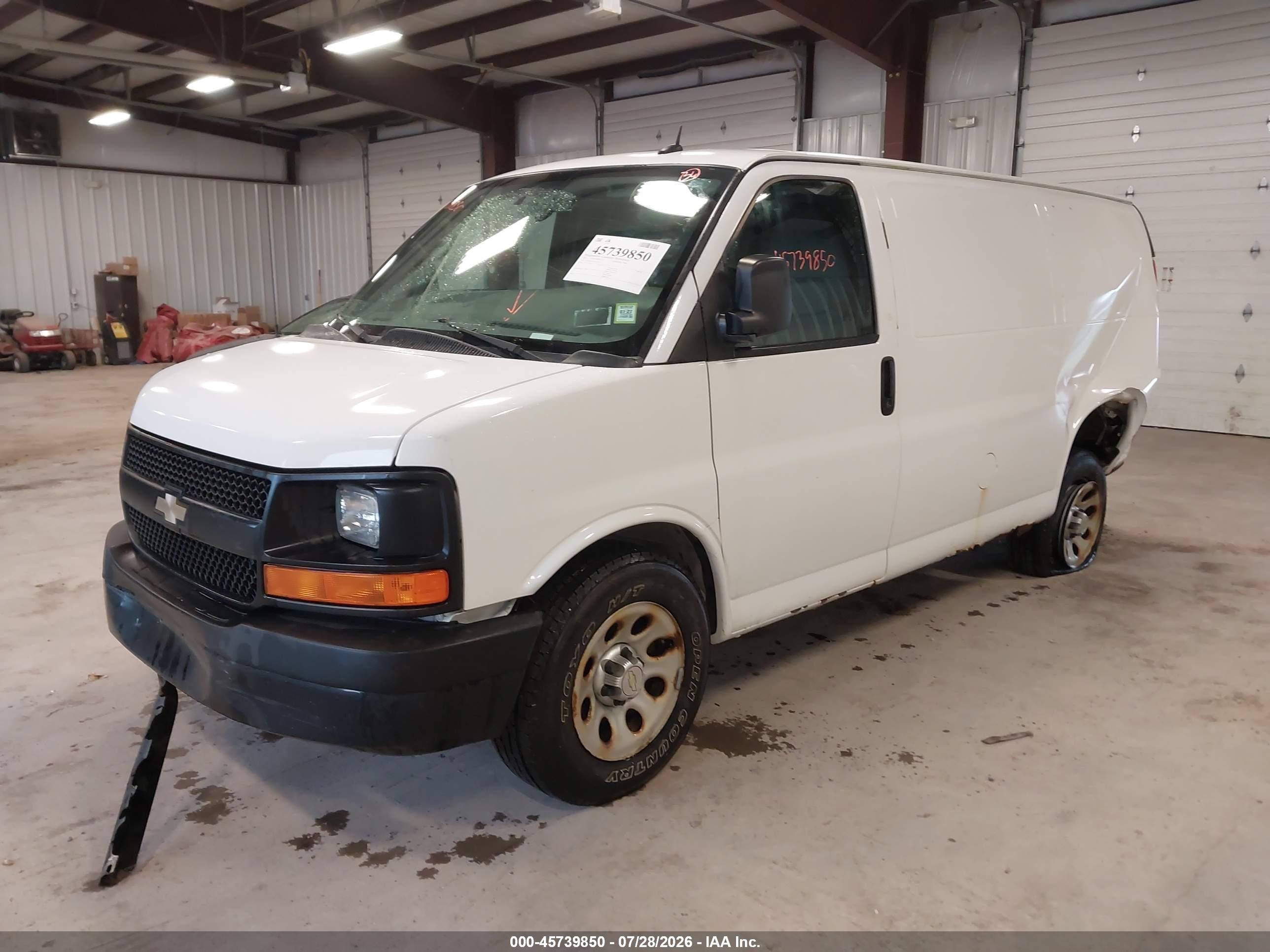 2014 Chevrolet Express 1500 Work Van White vin: 1GCSGAFX2E1143354