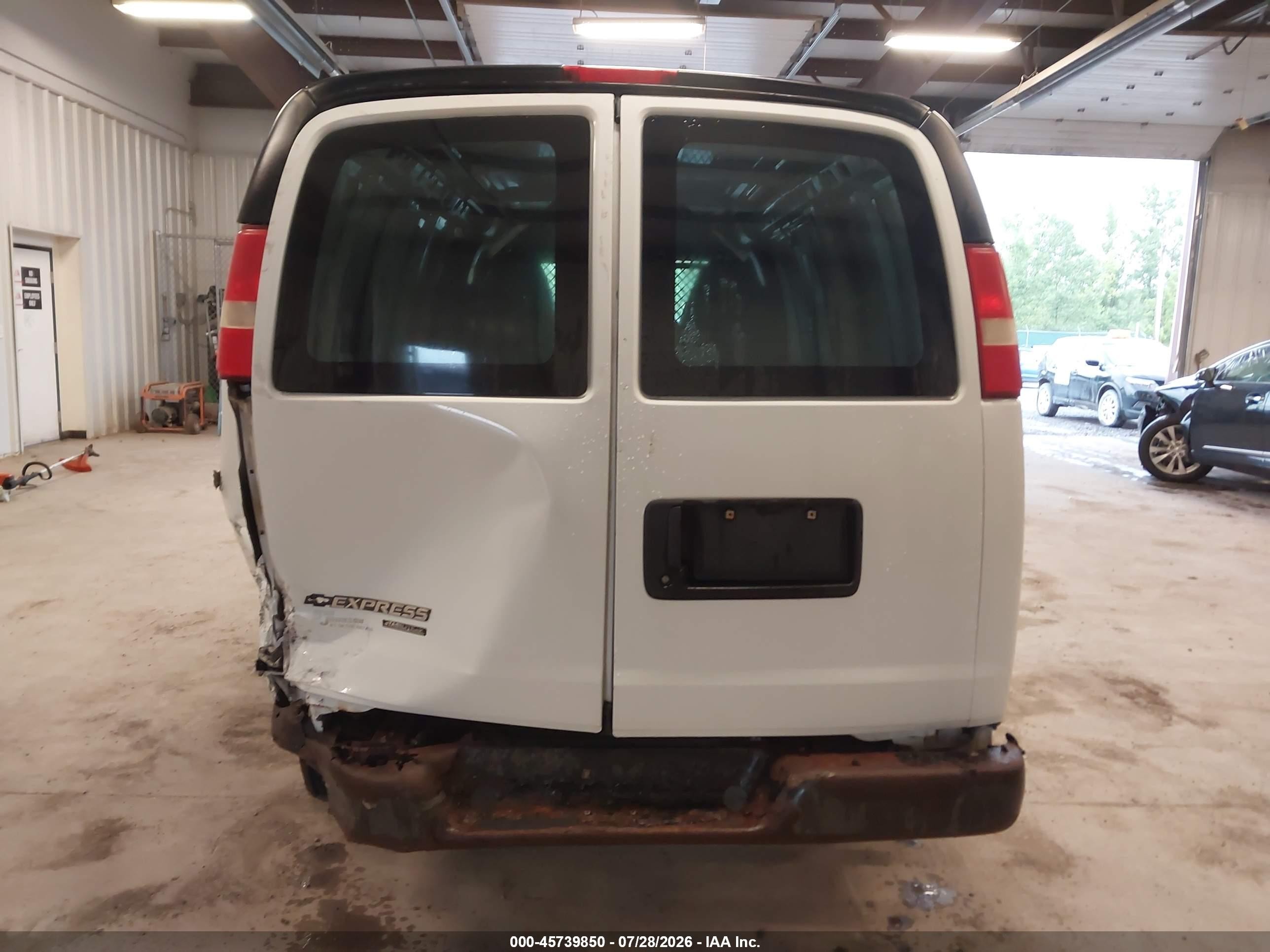 2014 Chevrolet Express 1500 Work Van White vin: 1GCSGAFX2E1143354