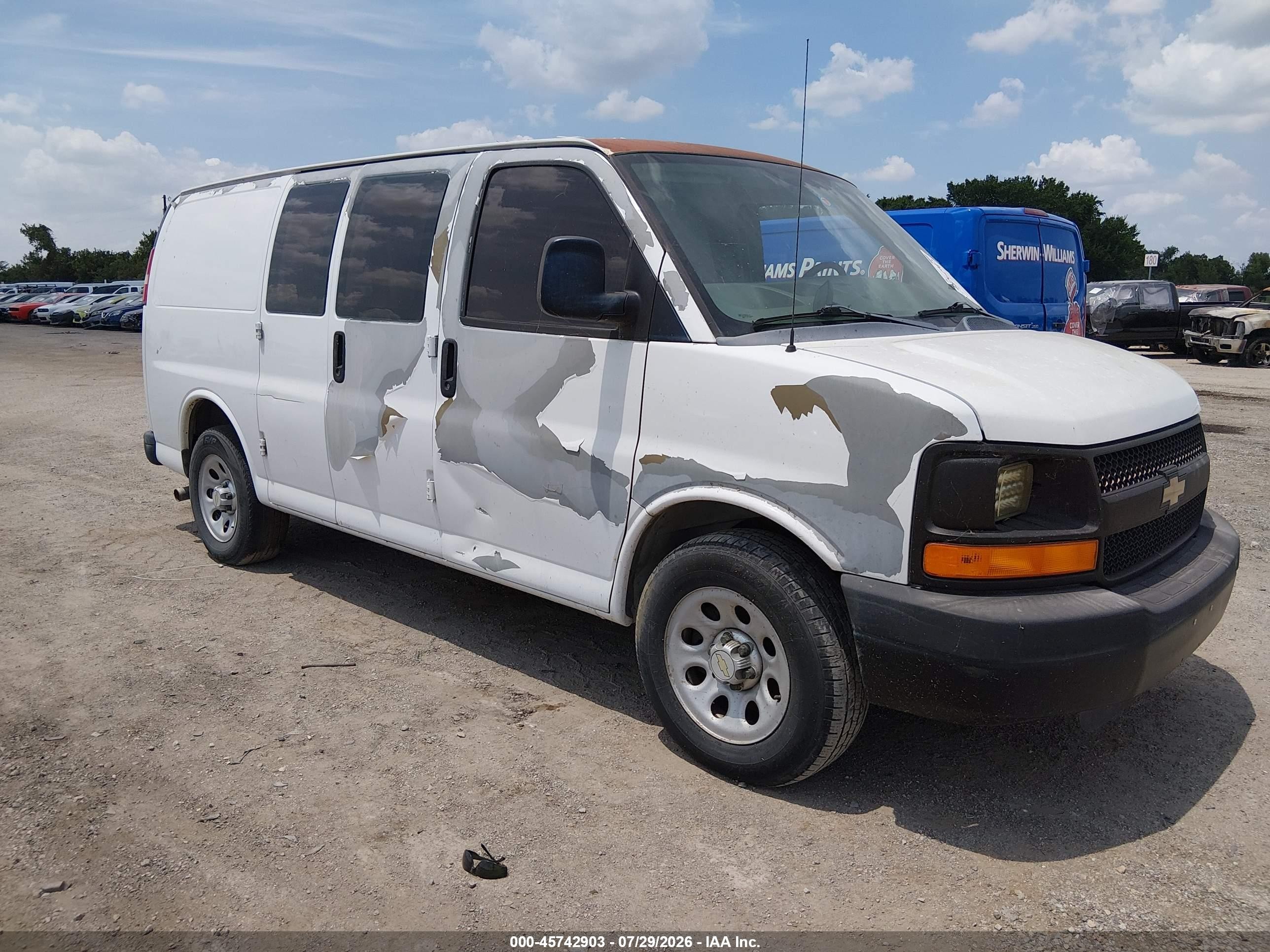 2011 Chevrolet Express 1500 Work Van White vin: 1GCSGAFX3B1175760