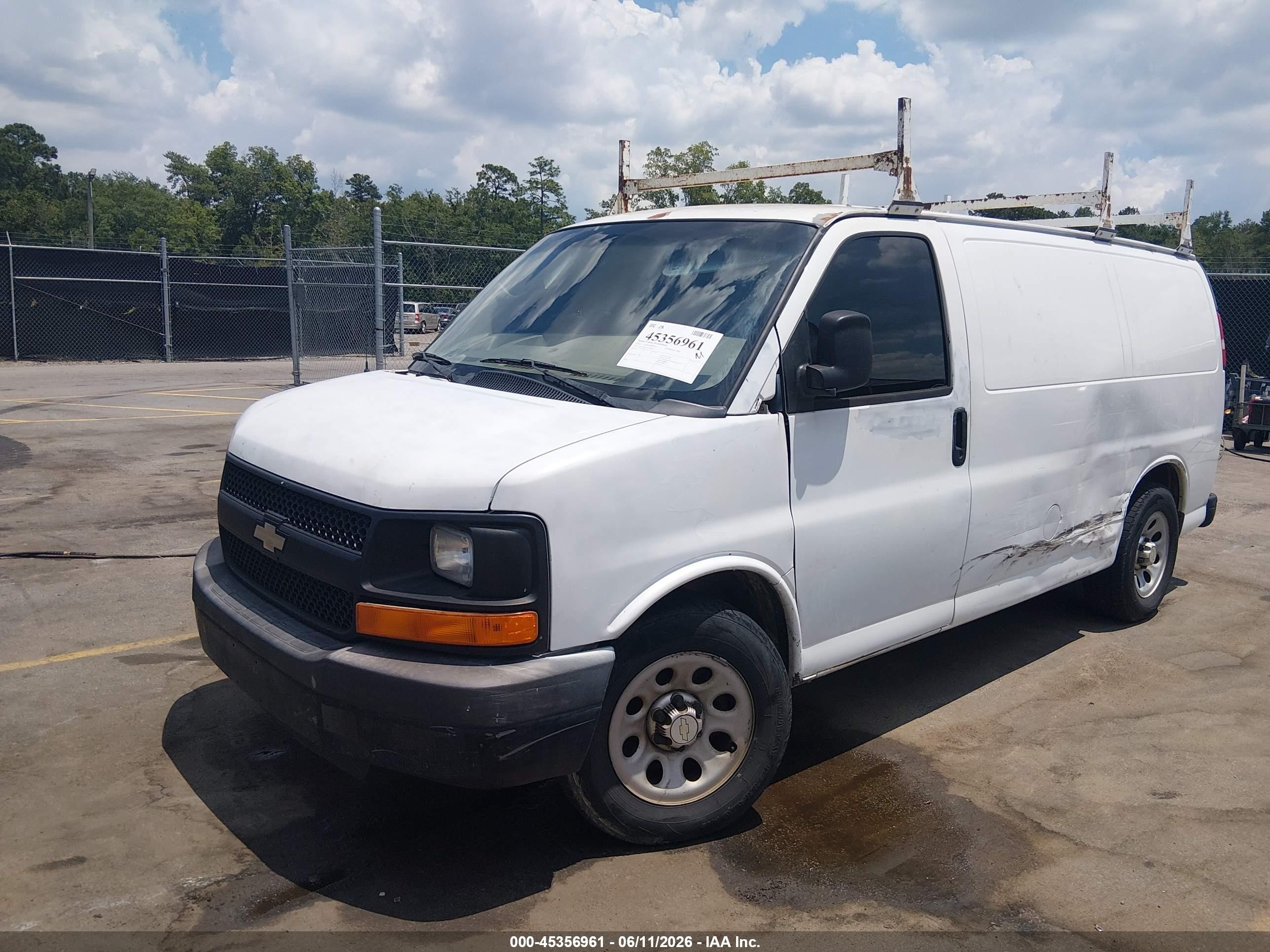 2012 Chevrolet Express 1500 Work Van White vin: 1GCSGAFX3C1108416
