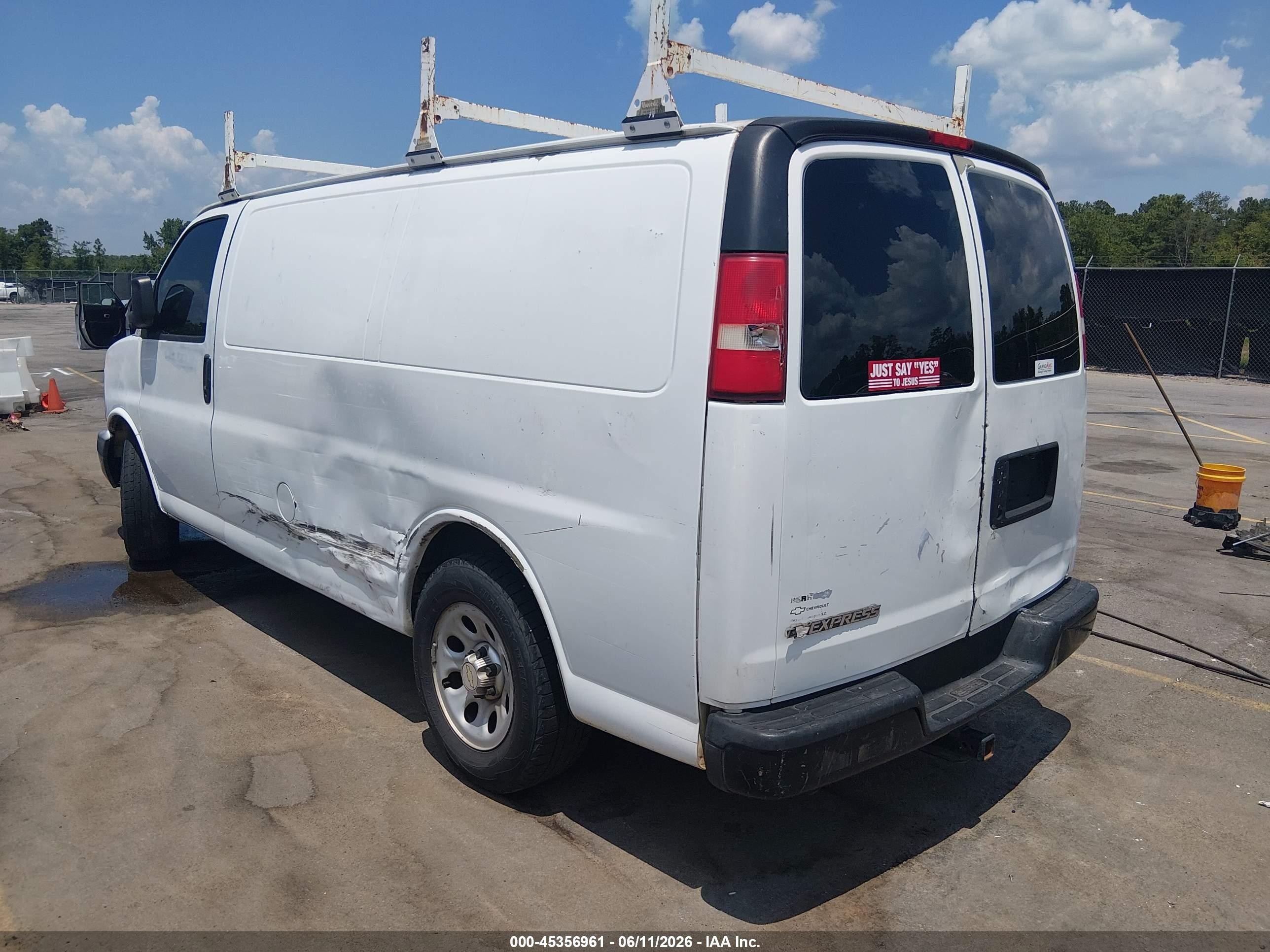 2012 Chevrolet Express 1500 Work Van White vin: 1GCSGAFX3C1108416