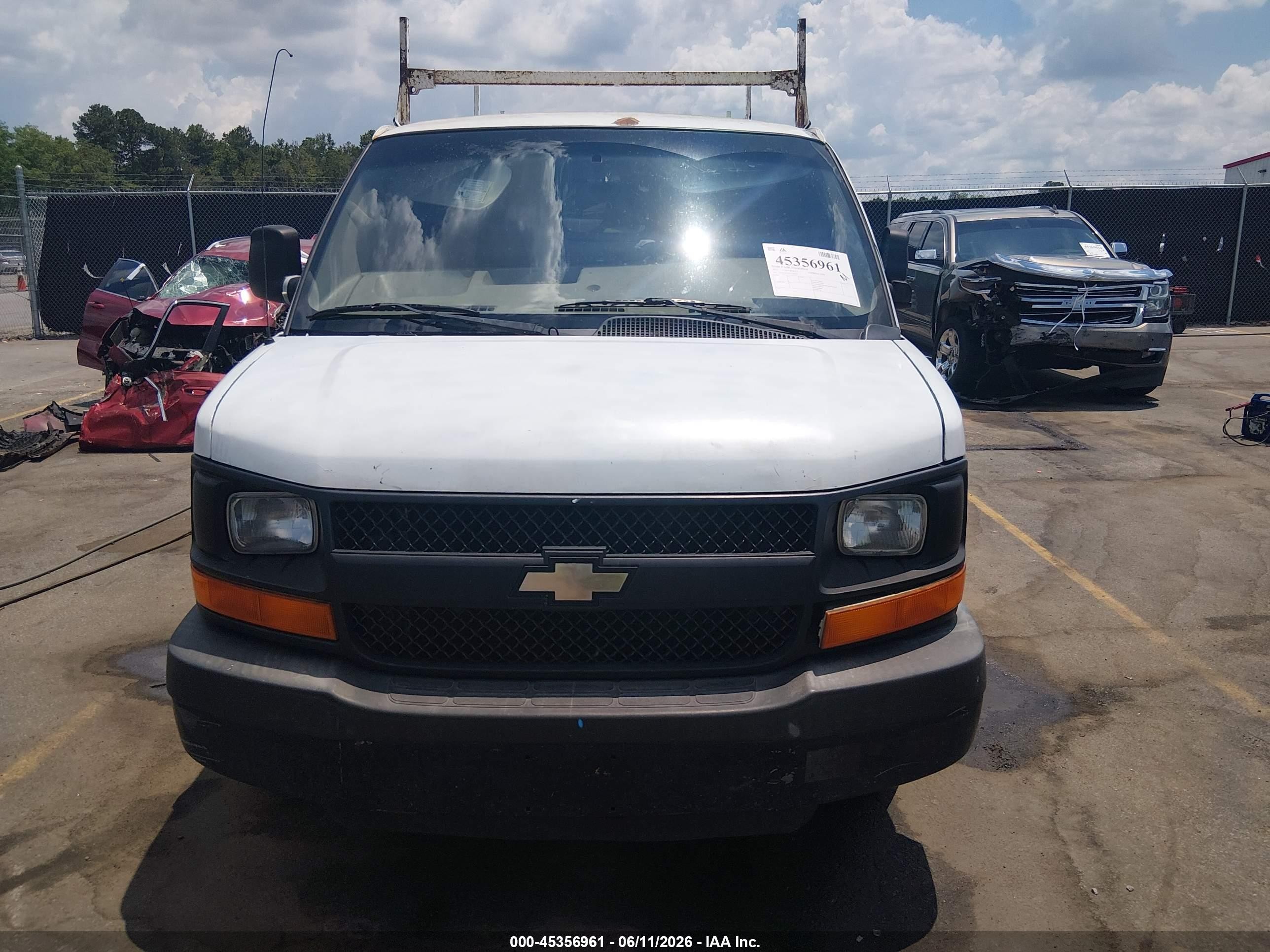 2012 Chevrolet Express 1500 Work Van White vin: 1GCSGAFX3C1108416
