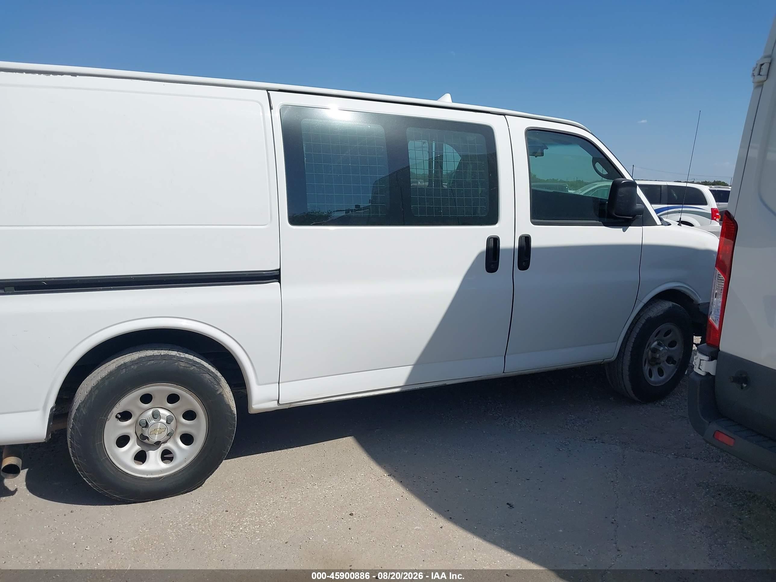 2013 Chevrolet Express 1500 Work Van White vin: 1GCSGAFX3D1168603