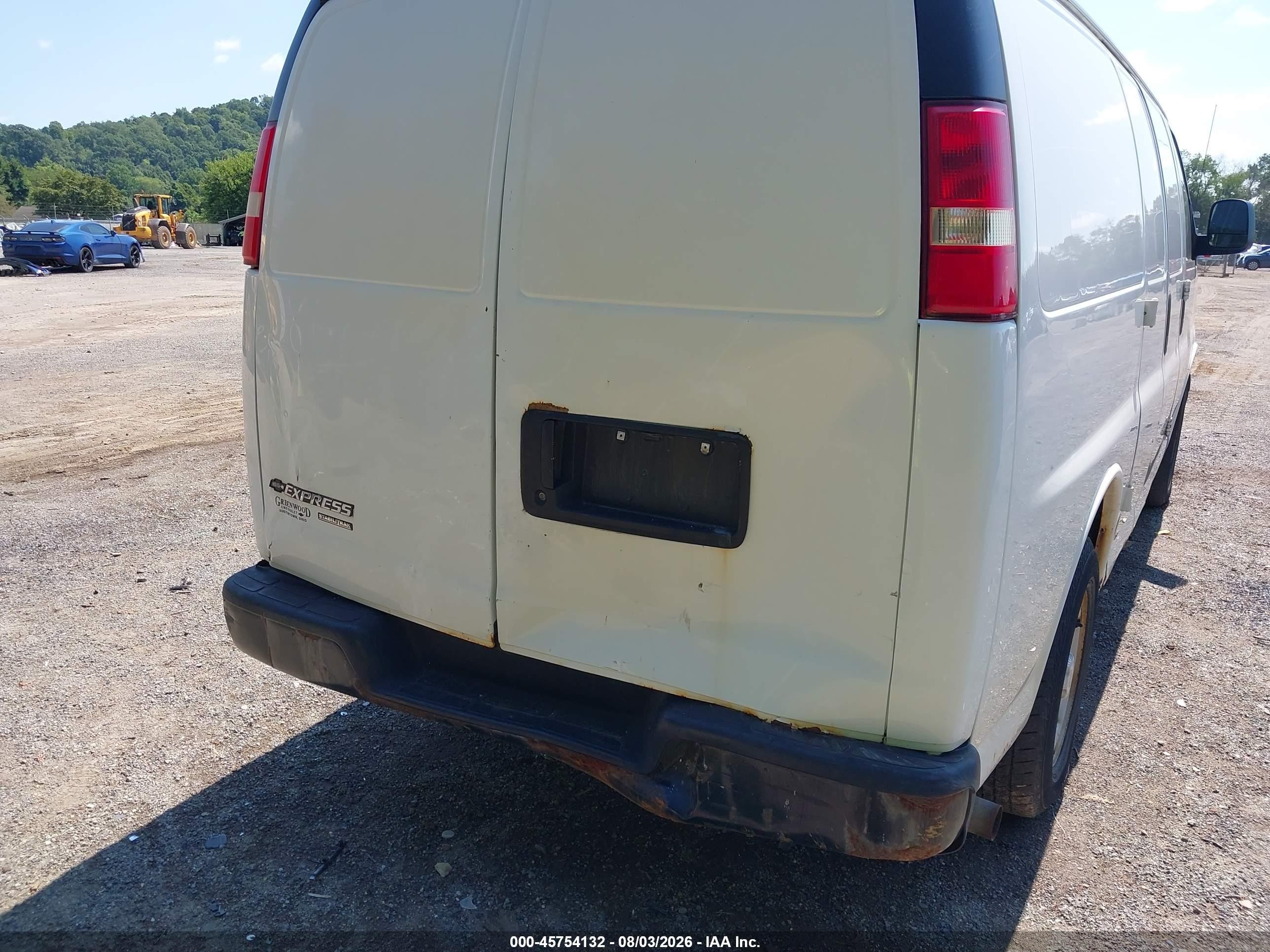 2014 Chevrolet Express 1500 Work Van White vin: 1GCSGAFX3E1119600