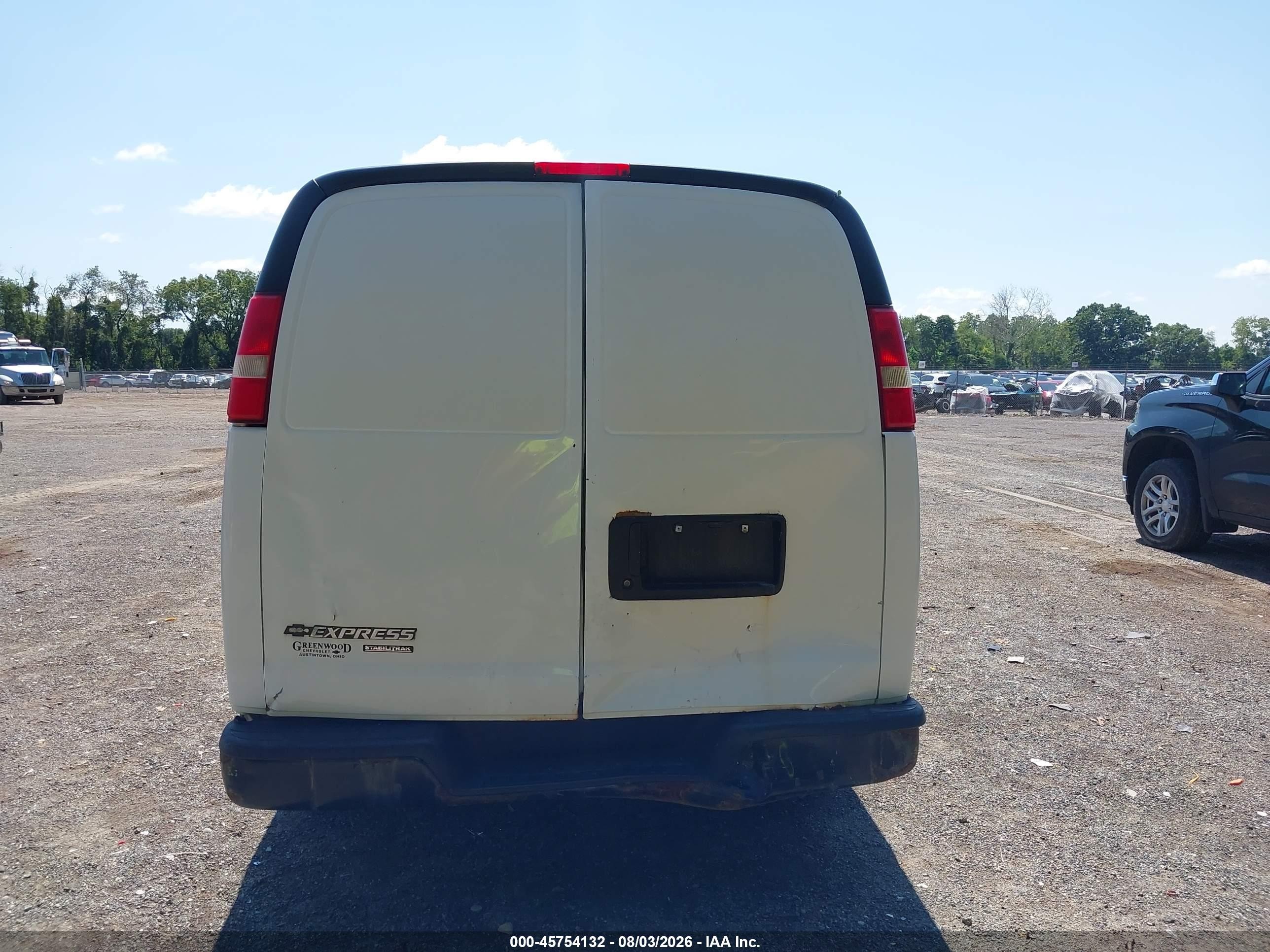 2014 Chevrolet Express 1500 Work Van White vin: 1GCSGAFX3E1119600