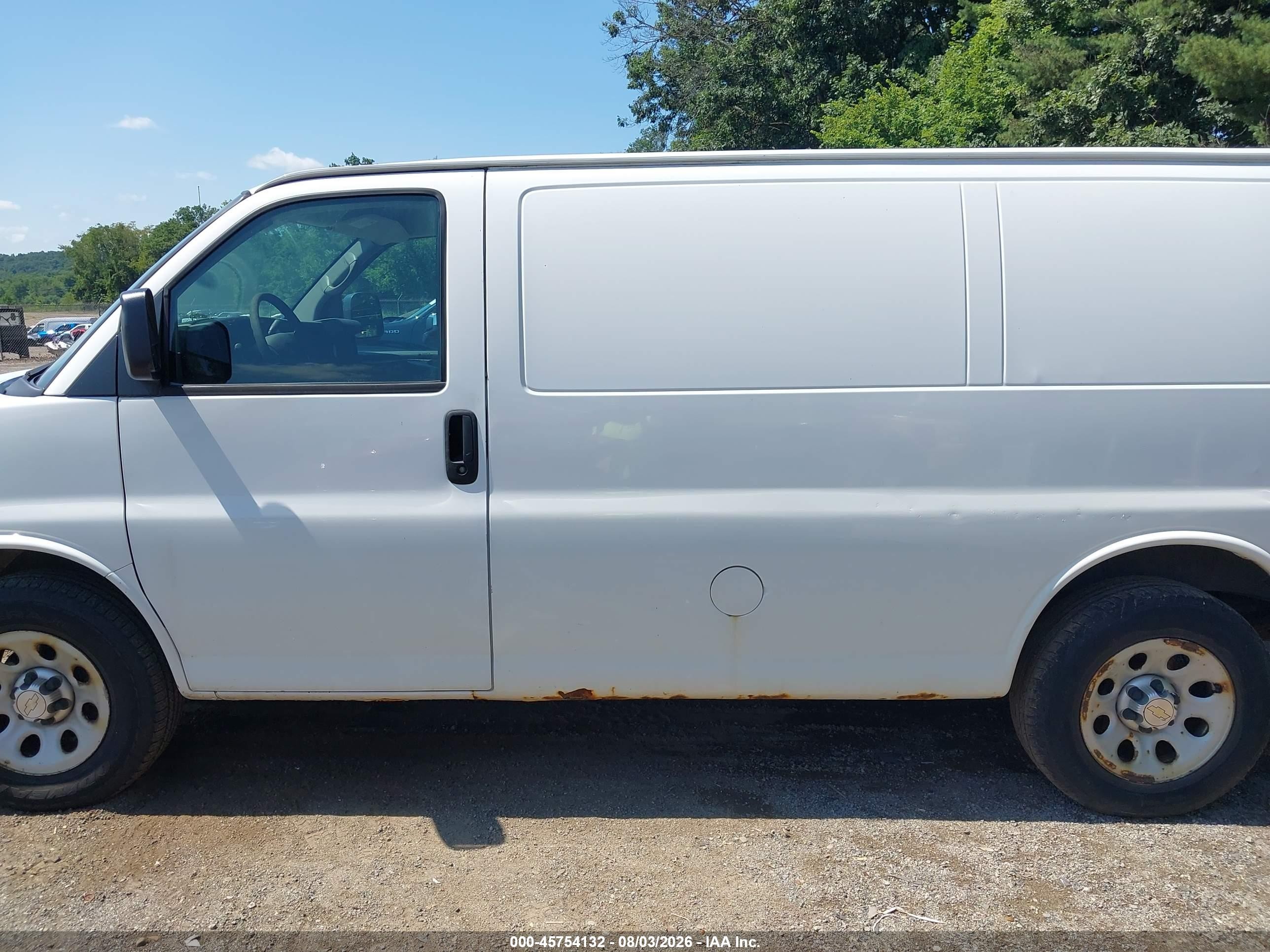 2014 Chevrolet Express 1500 Work Van White vin: 1GCSGAFX3E1119600