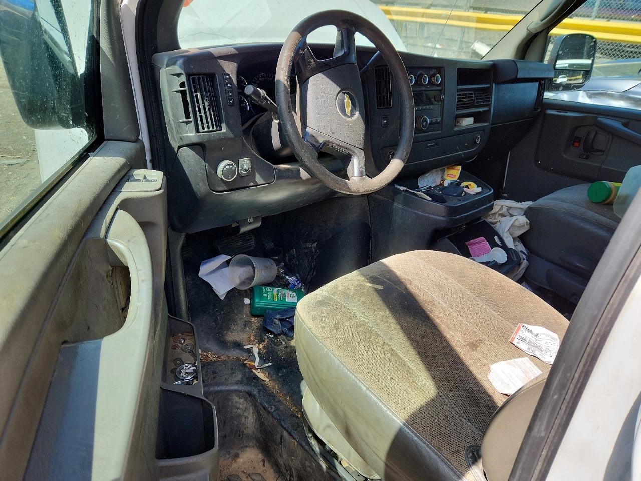 2014 Chevrolet Express G1500 White vin: 1GCSGAFX3E1141726