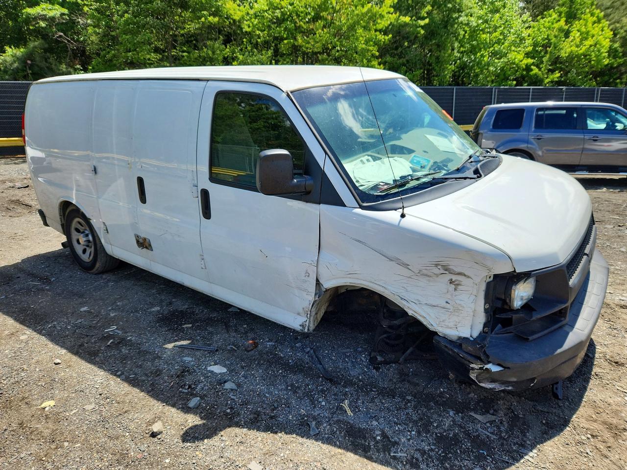 2014 Chevrolet Express G1500 White vin: 1GCSGAFX3E1141726