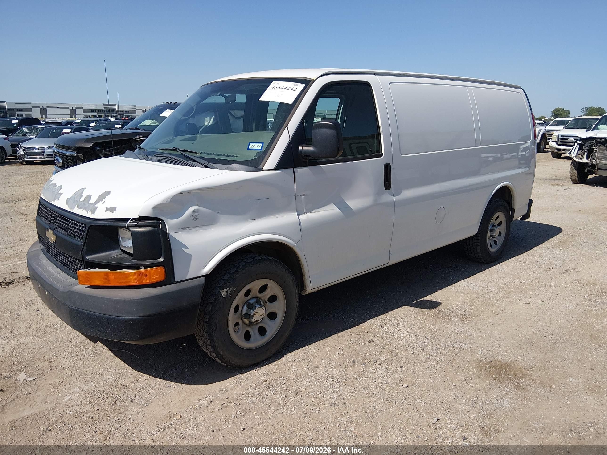 2011 Chevrolet Express 1500 Work Van White vin: 1GCSGAFX4B1104177