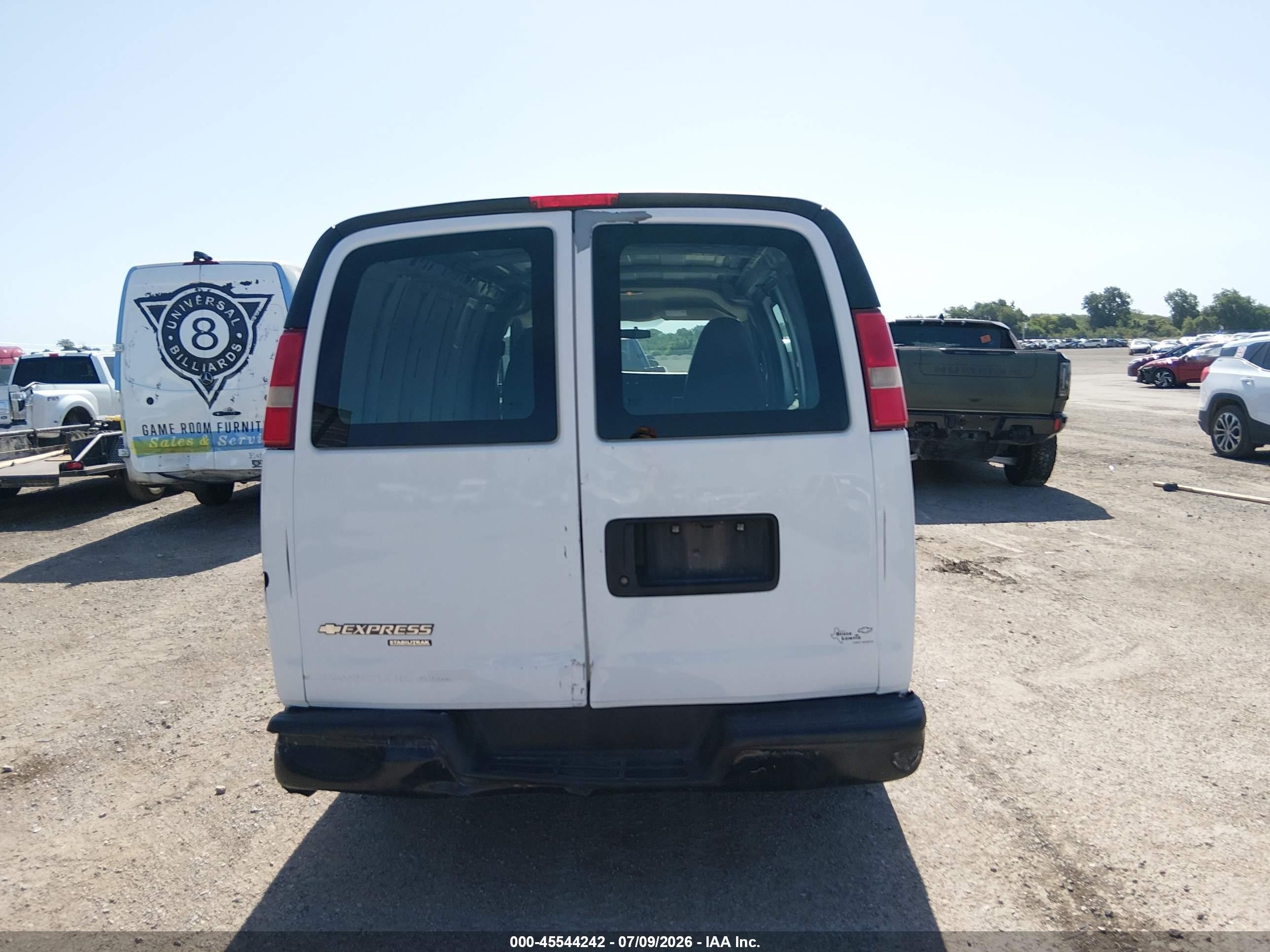 2011 Chevrolet Express 1500 Work Van White vin: 1GCSGAFX4B1104177
