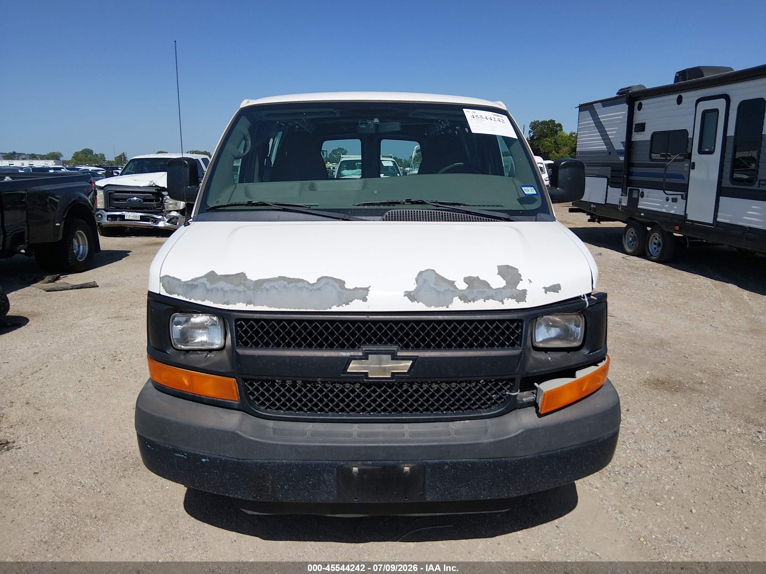 2011 Chevrolet Express 1500 Work Van White vin: 1GCSGAFX4B1104177