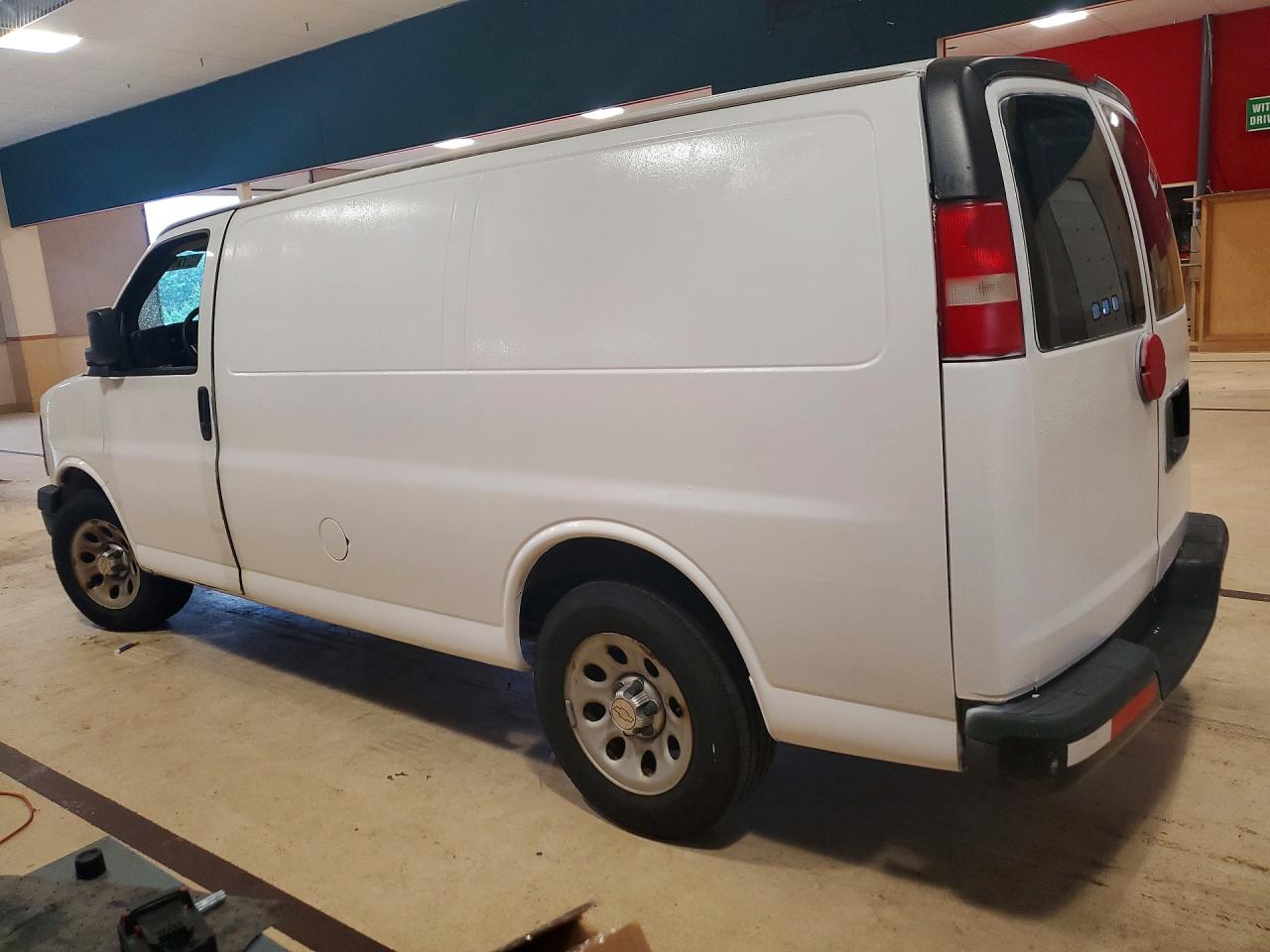 2013 Chevy Express G1500 Cargo White vin: 1GCSGAFX4D1162082