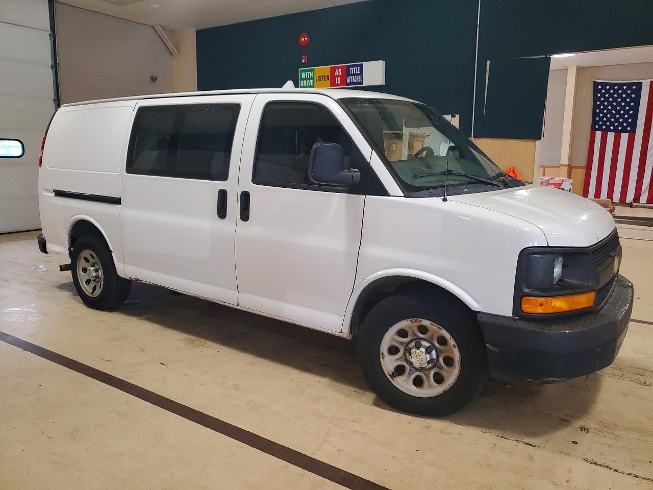 2013 Chevy Express G1500 Cargo White vin: 1GCSGAFX4D1162082