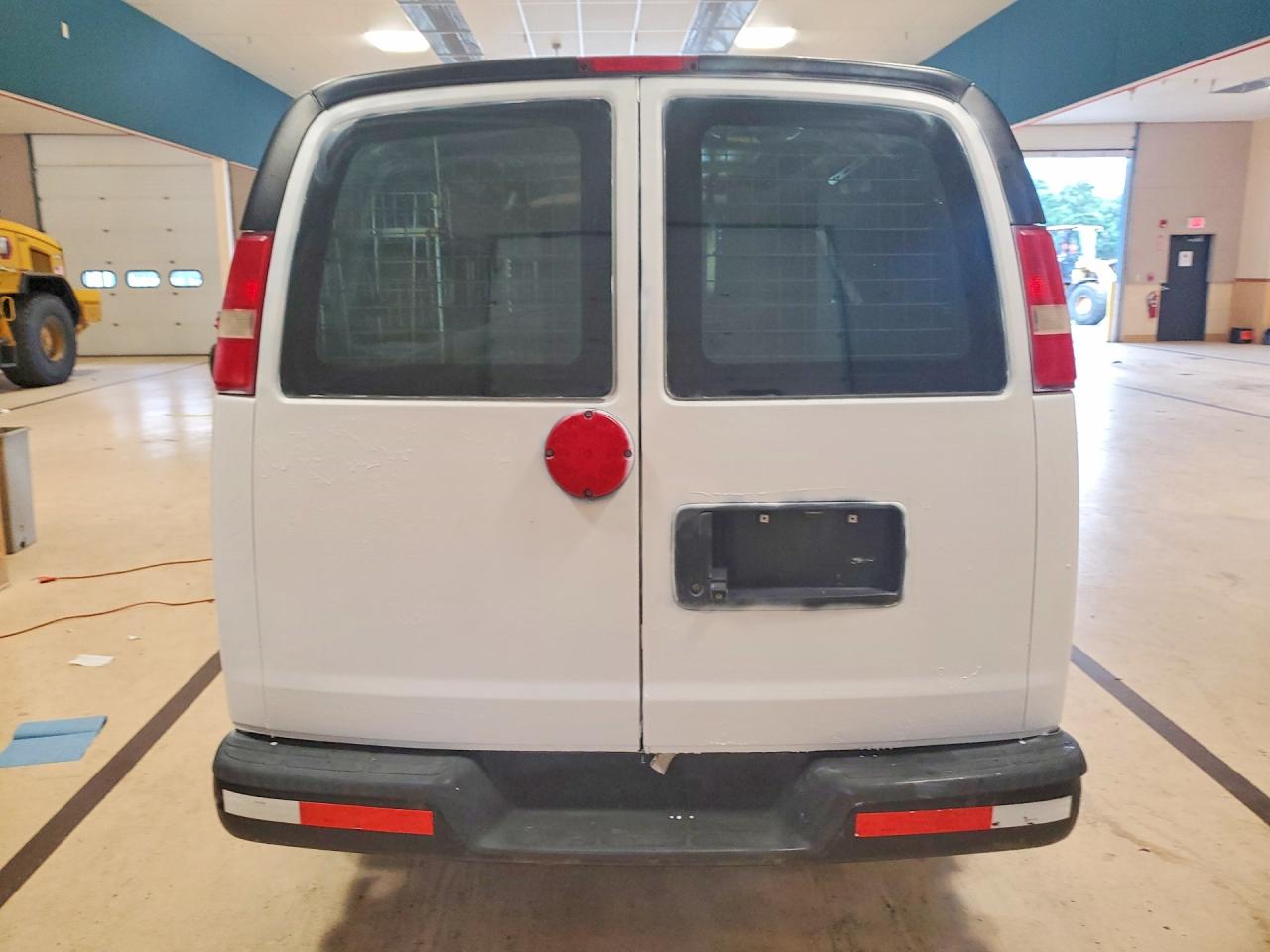 2013 Chevy Express G1500 Cargo White vin: 1GCSGAFX4D1162082