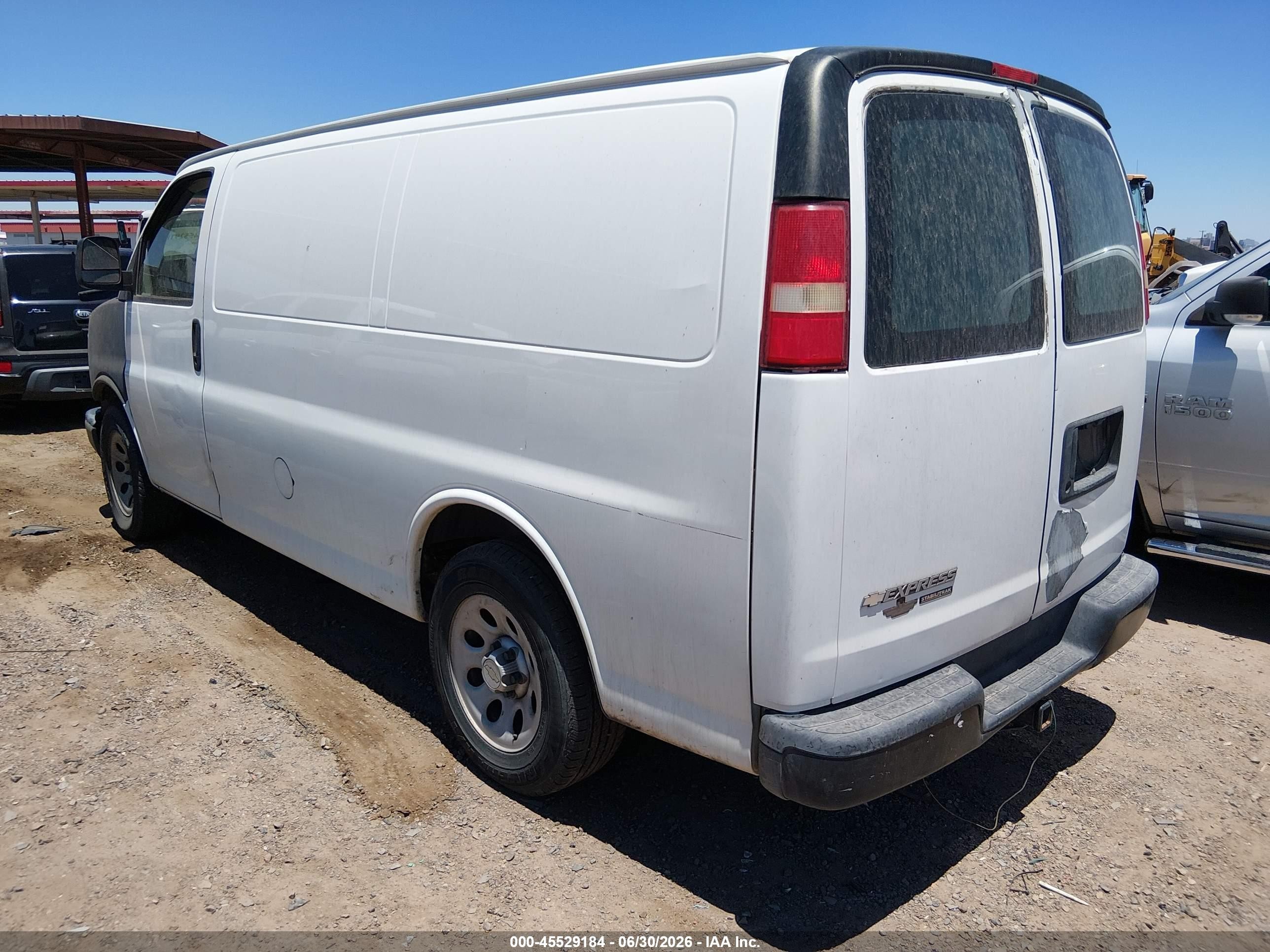 2011 Chevrolet Express 1500 Work Van White vin: 1GCSGAFX5B1111929