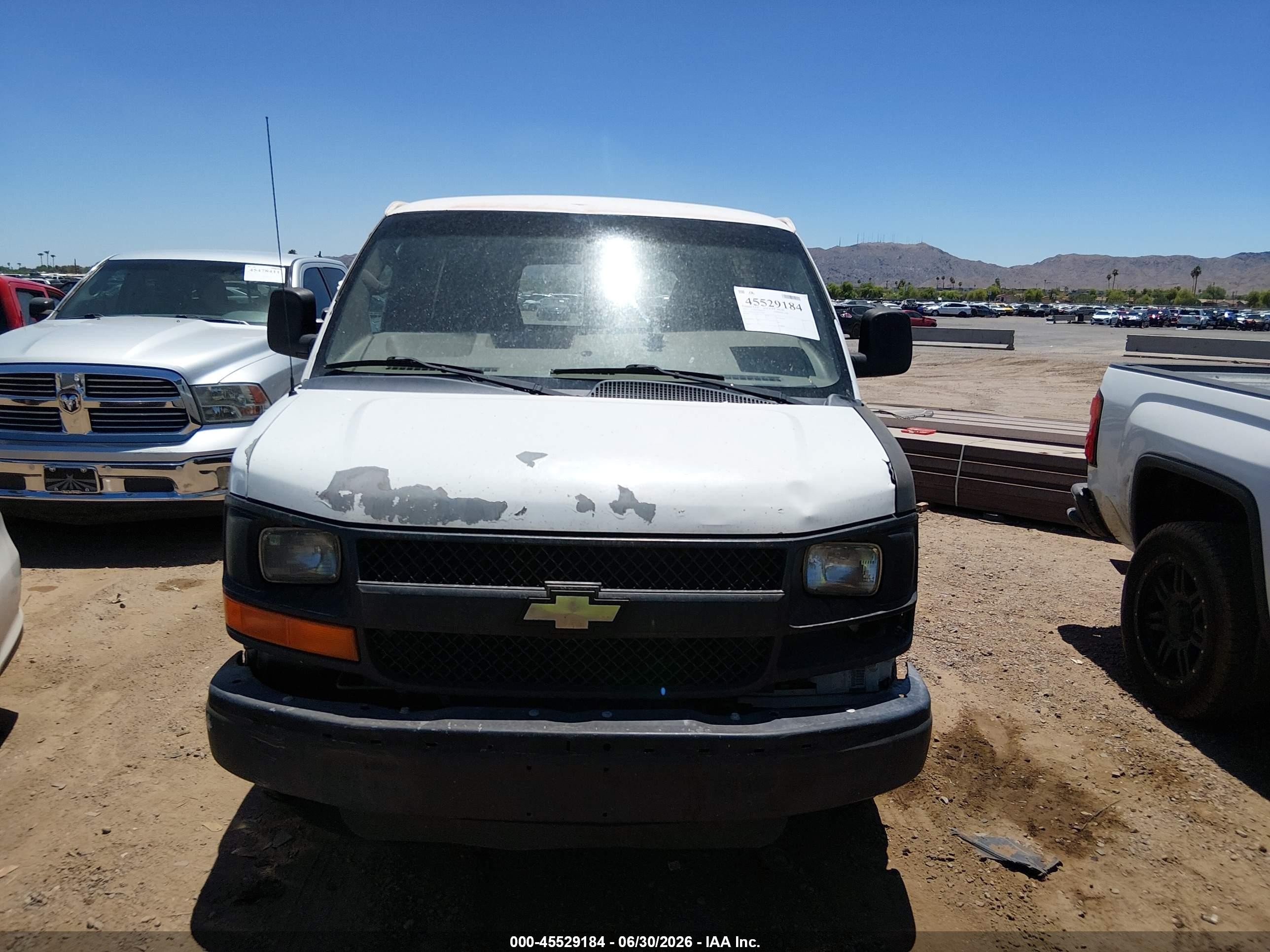 2011 Chevrolet Express 1500 Work Van White vin: 1GCSGAFX5B1111929