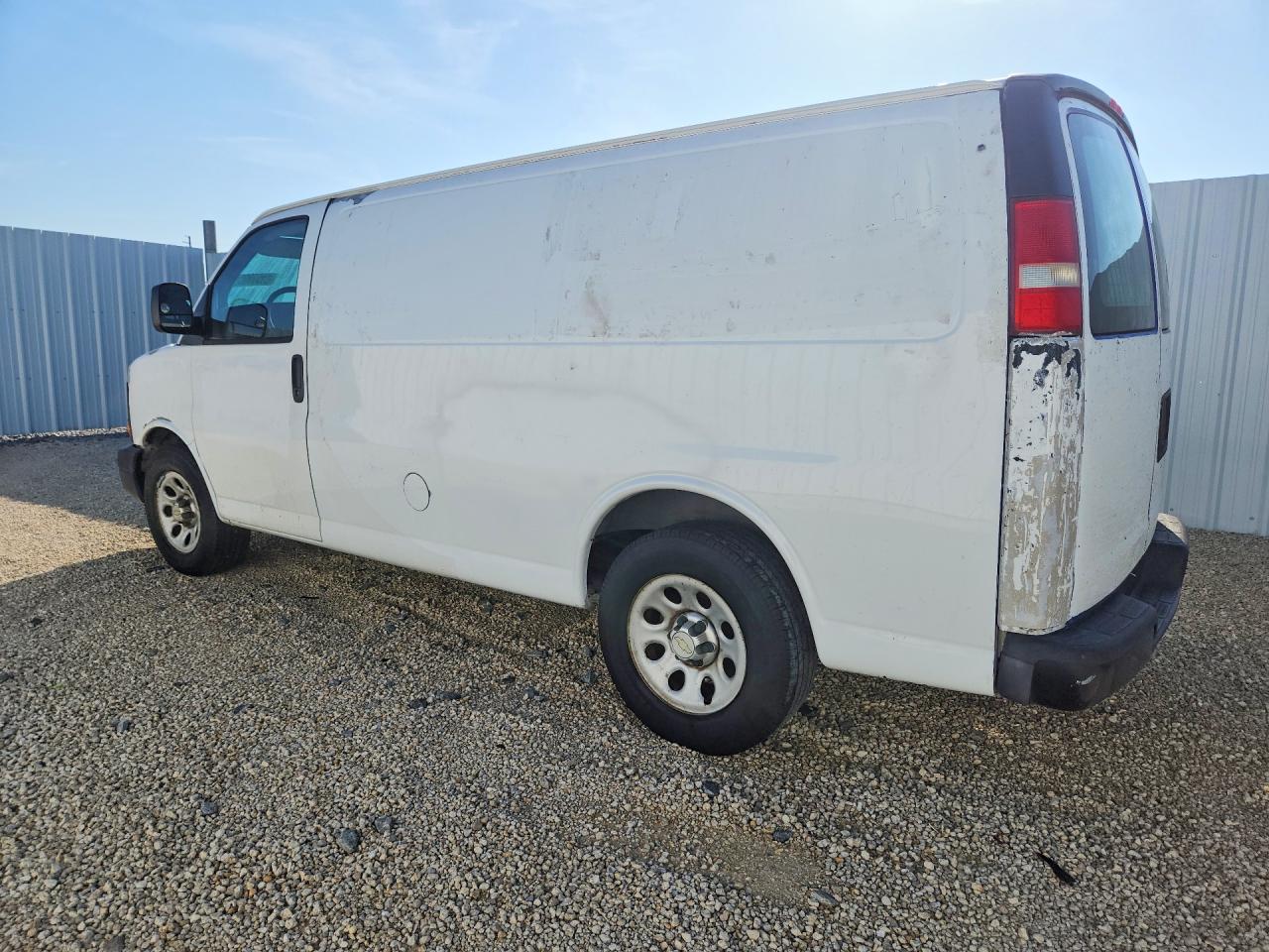 2012 Chevrolet Express G1500 Ls White vin: 1GCSGAFX5C1139635
