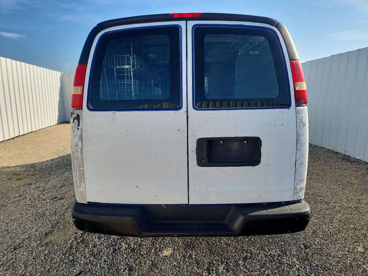 2012 Chevrolet Express G1500 Ls White vin: 1GCSGAFX5C1139635