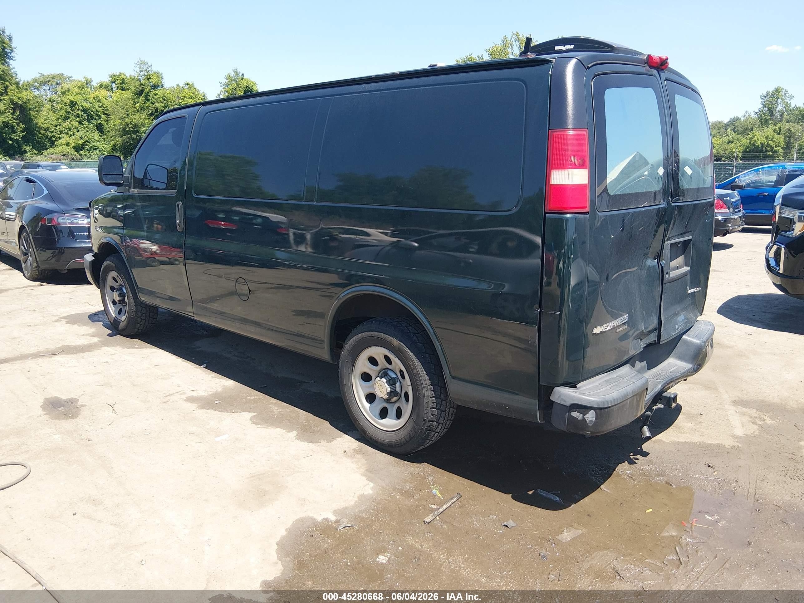 2012 Chevrolet Express 1500 Work Van Green vin: 1GCSGAFX5C1192187