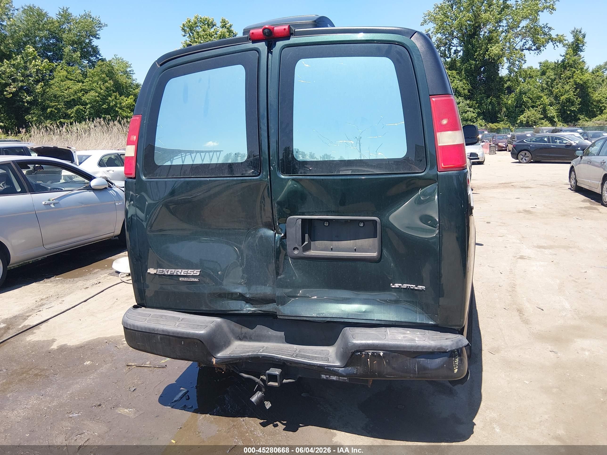 2012 Chevrolet Express 1500 Work Van Green vin: 1GCSGAFX5C1192187