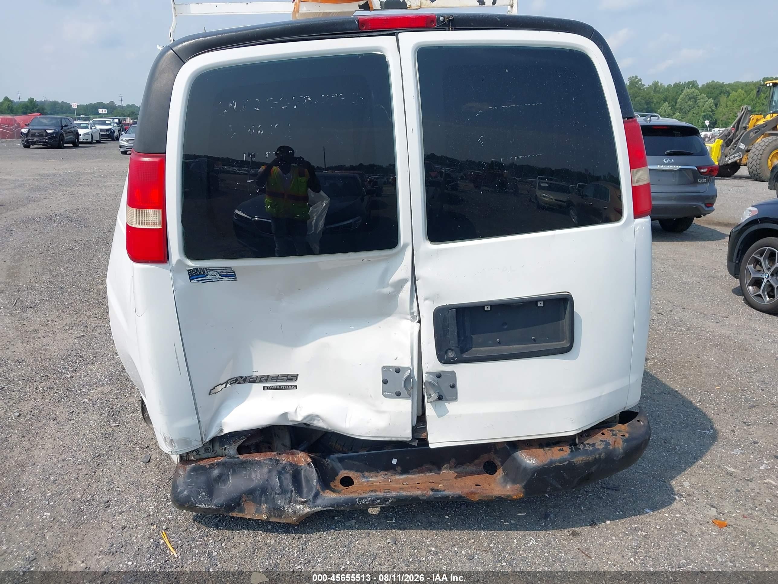 2014 Chevrolet Express 1500 Work Van White vin: 1GCSGAFX5E1126368