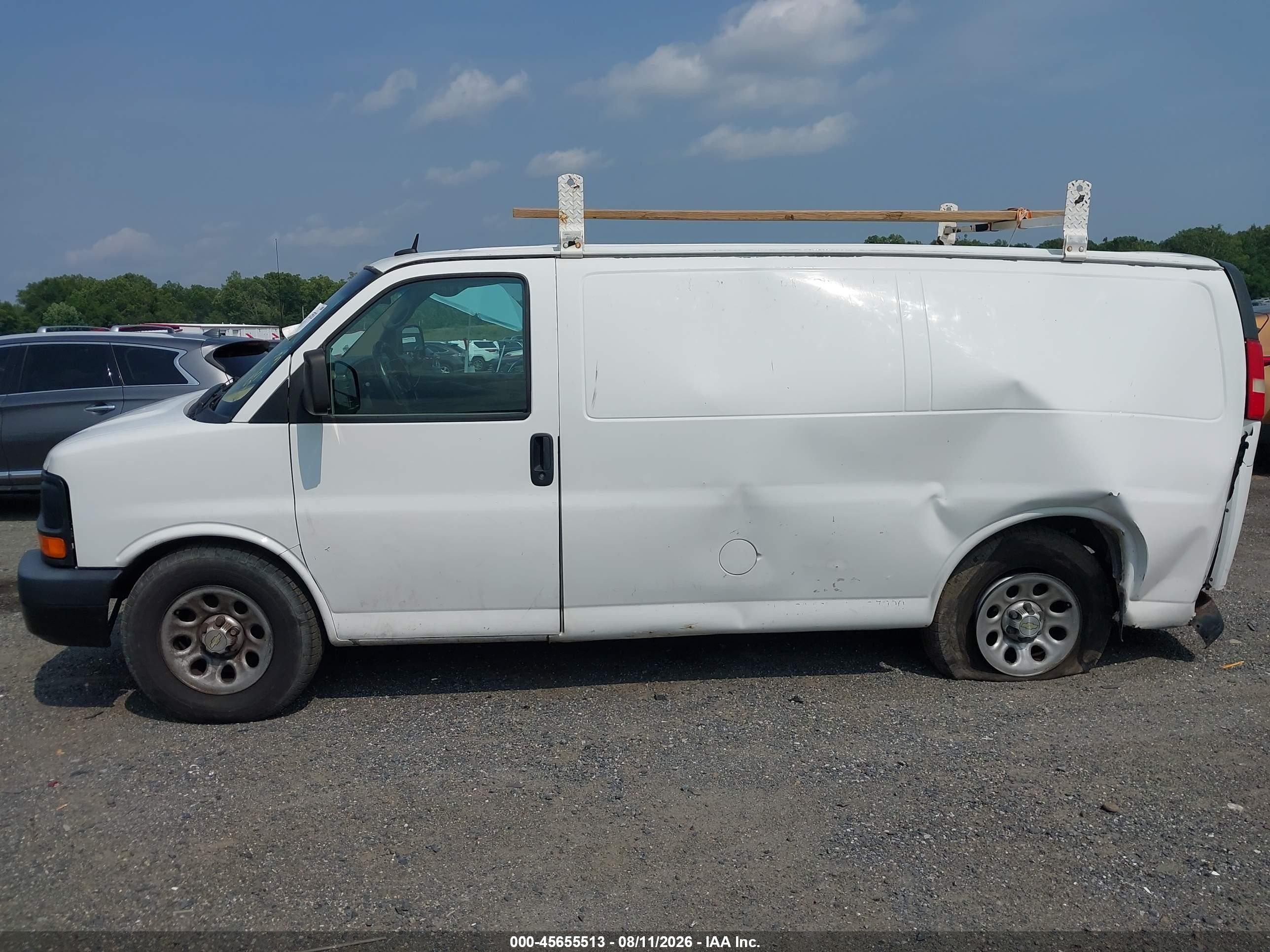 2014 Chevrolet Express 1500 Work Van White vin: 1GCSGAFX5E1126368
