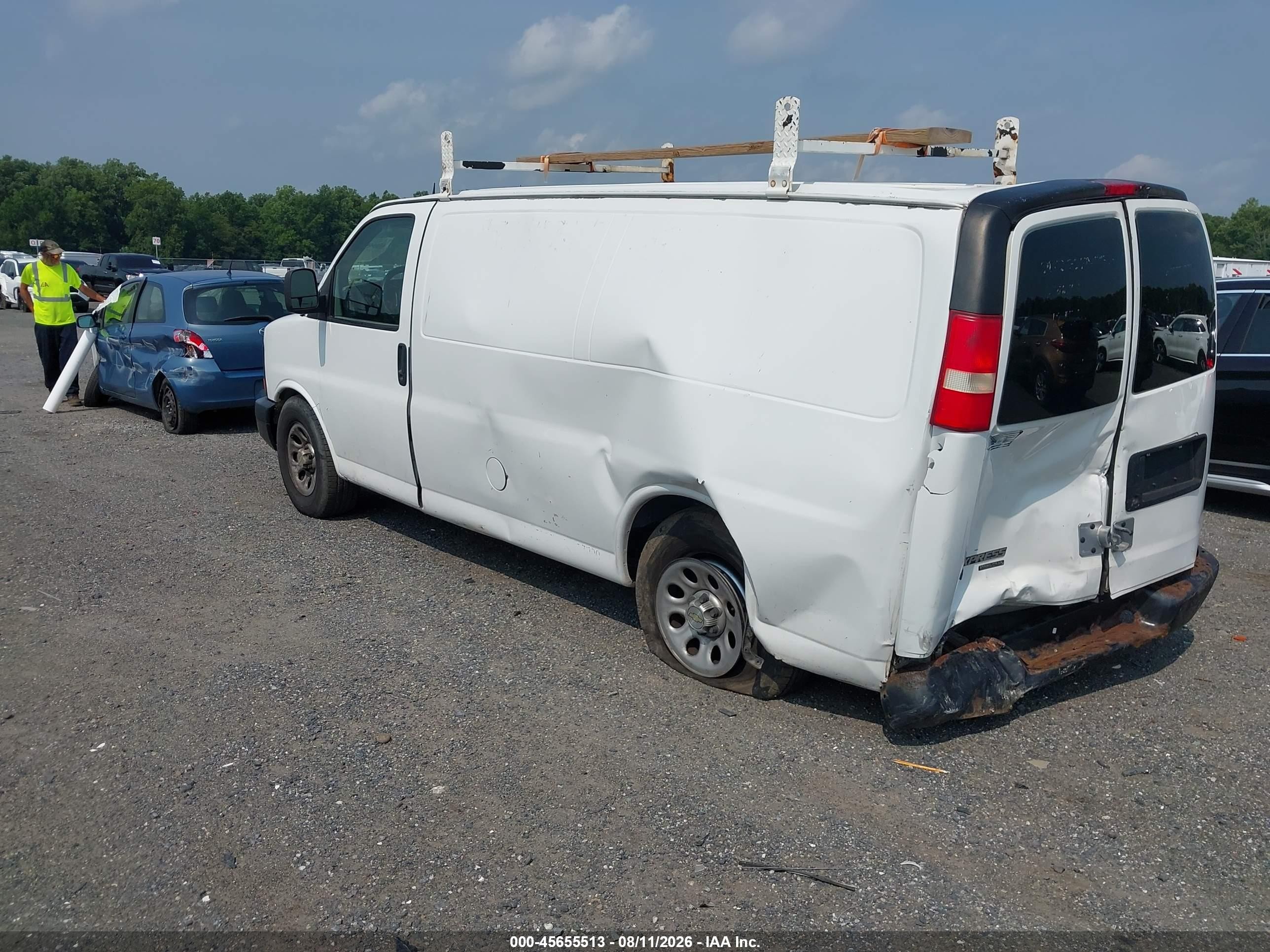 2014 Chevrolet Express 1500 Work Van White vin: 1GCSGAFX5E1126368