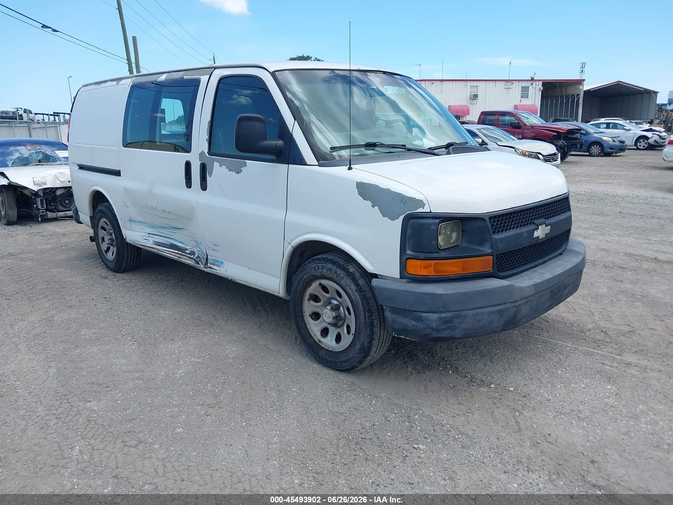 2011 Chevrolet Express 1500 Work Van White vin: 1GCSGAFX6B1187420