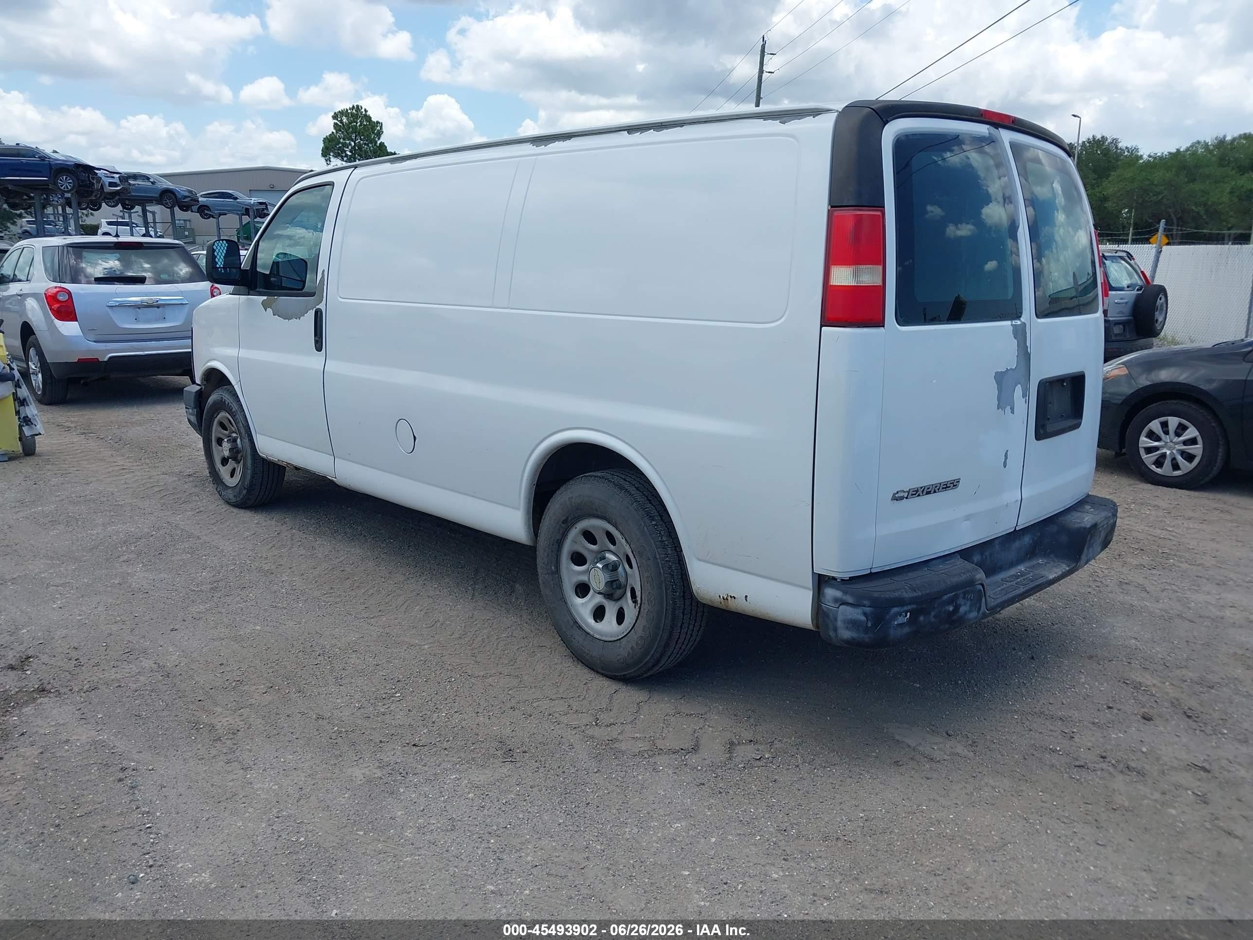 2011 Chevrolet Express 1500 Work Van White vin: 1GCSGAFX6B1187420
