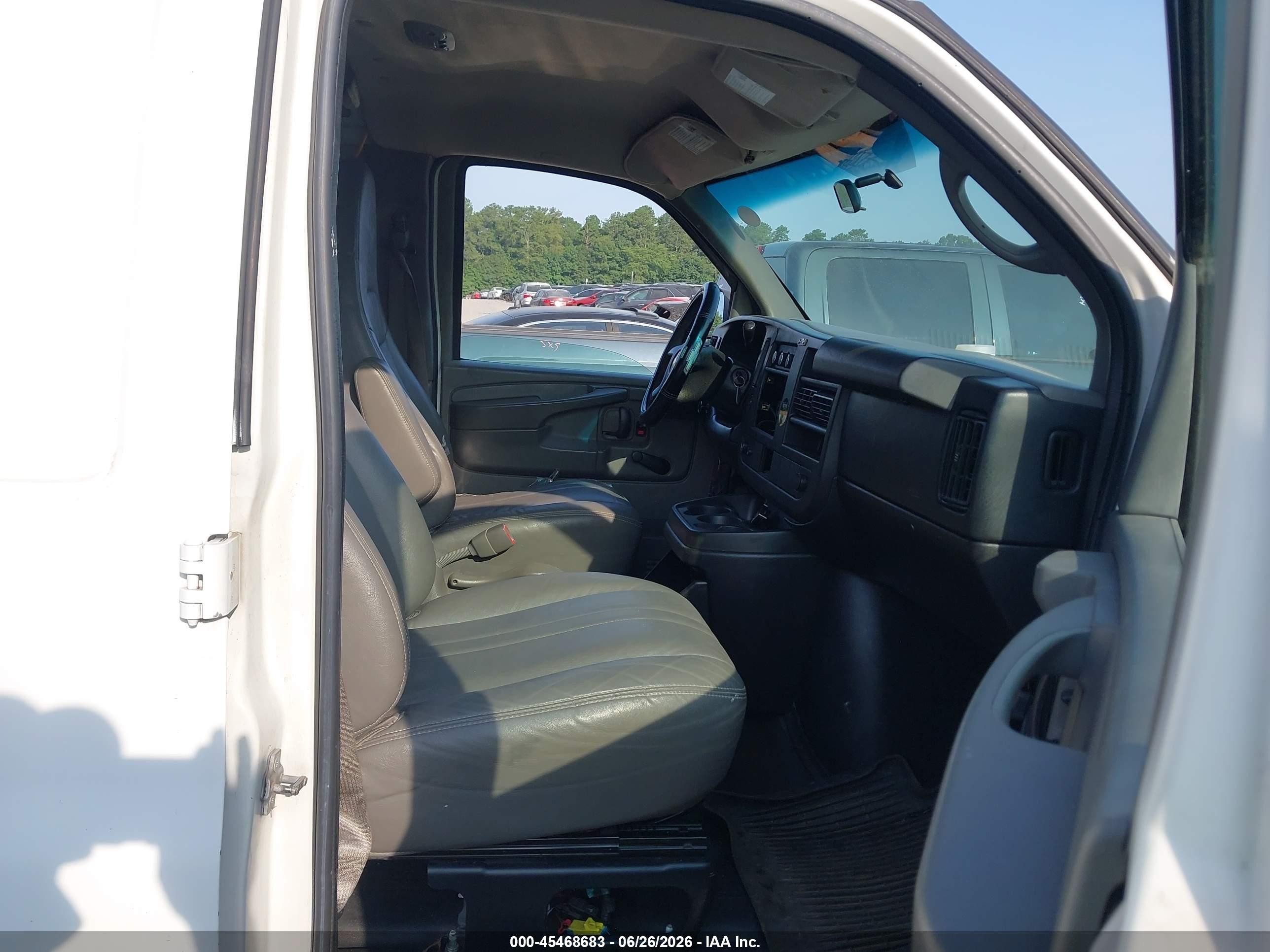 2012 Chevrolet Express 1500 Work Van White vin: 1GCSGAFX6C1104926