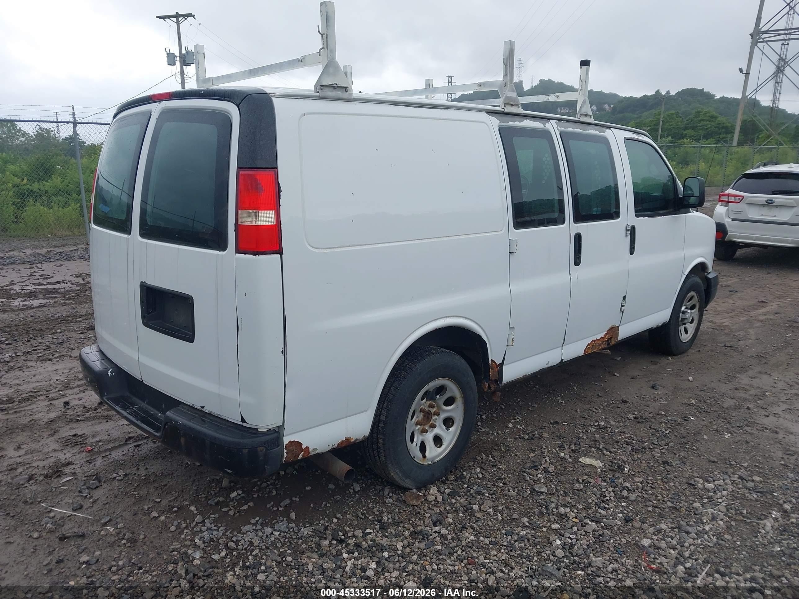 2012 Chevrolet Express 1500 Work Van White vin: 1GCSGAFX6C1139644