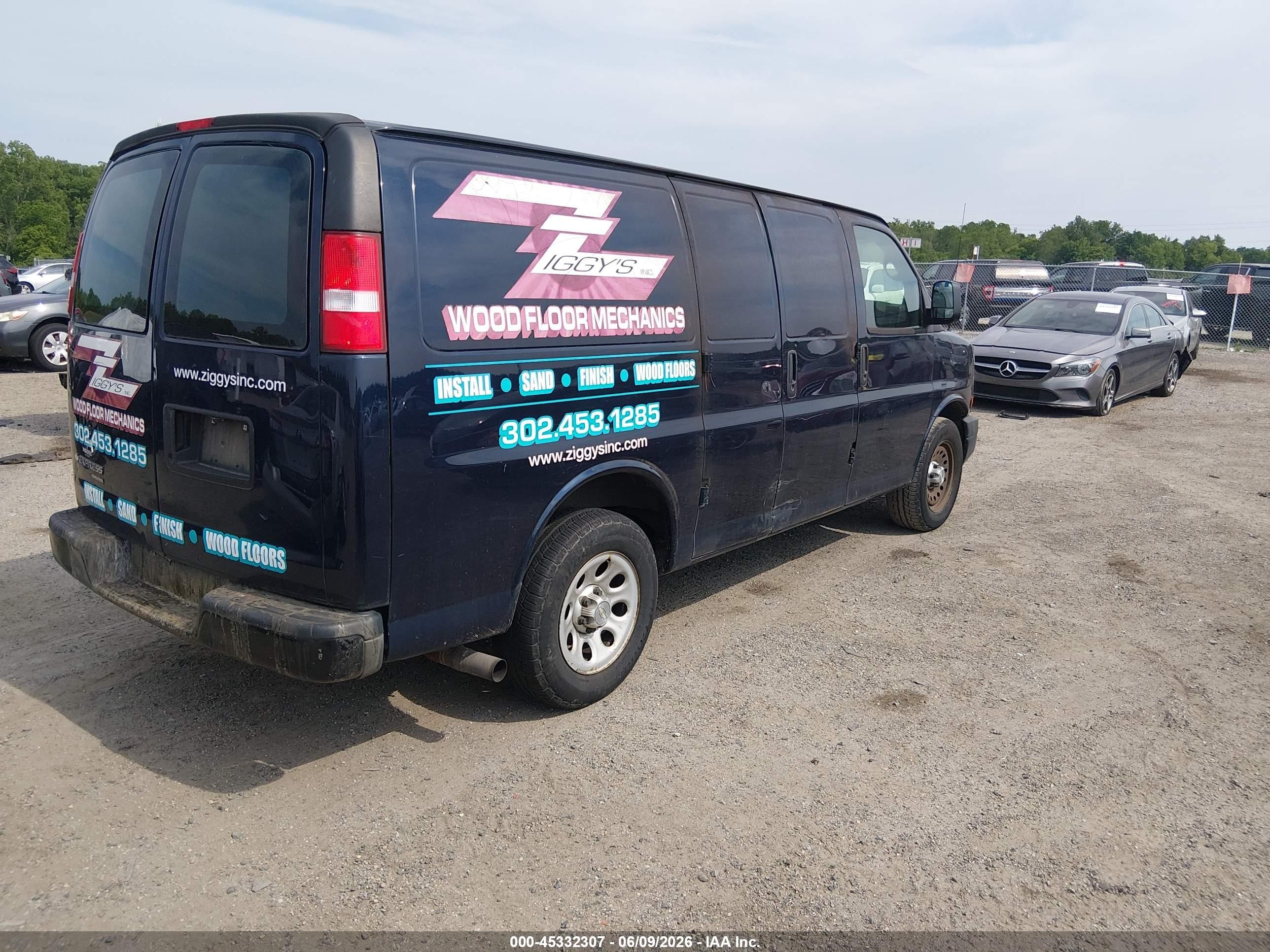 2013 Chevrolet Express 1500 Work Van Blue vin: 1GCSGAFX6D1155876