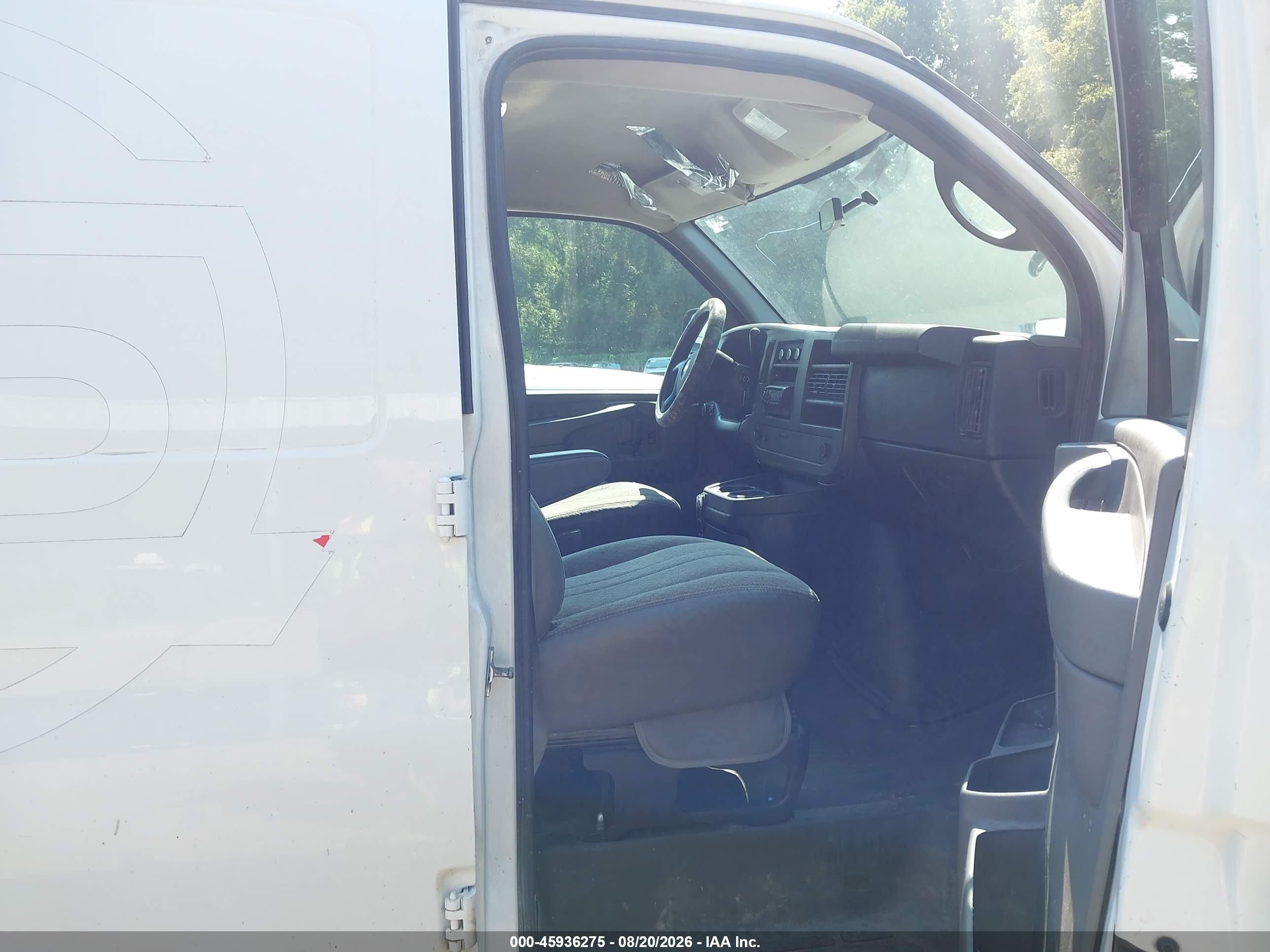 2014 Chevrolet Express 1500 Work Van White vin: 1GCSGAFX6E1107568