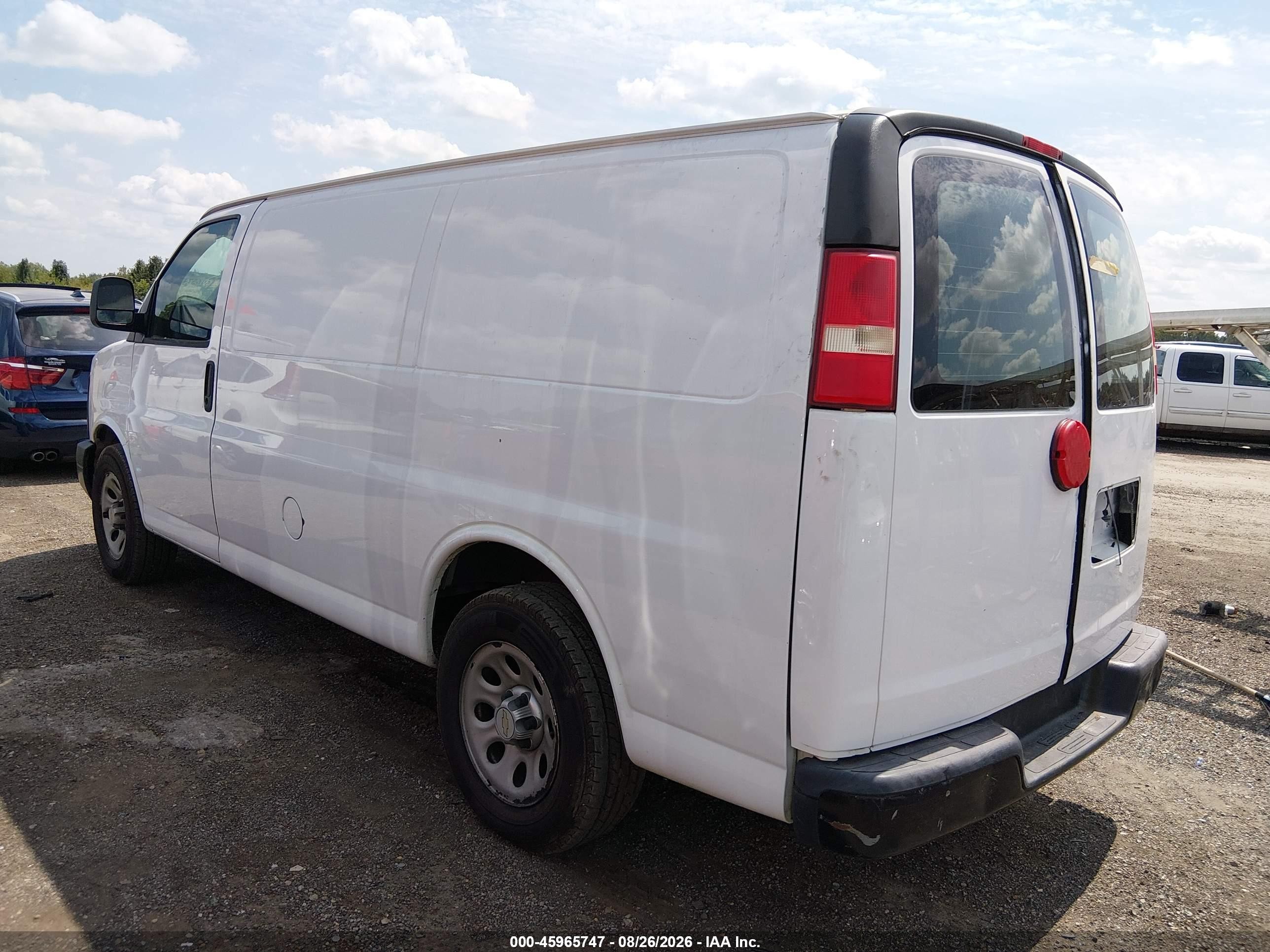 2014 Chevrolet Express 1500 Work Van White vin: 1GCSGAFX6E1165700