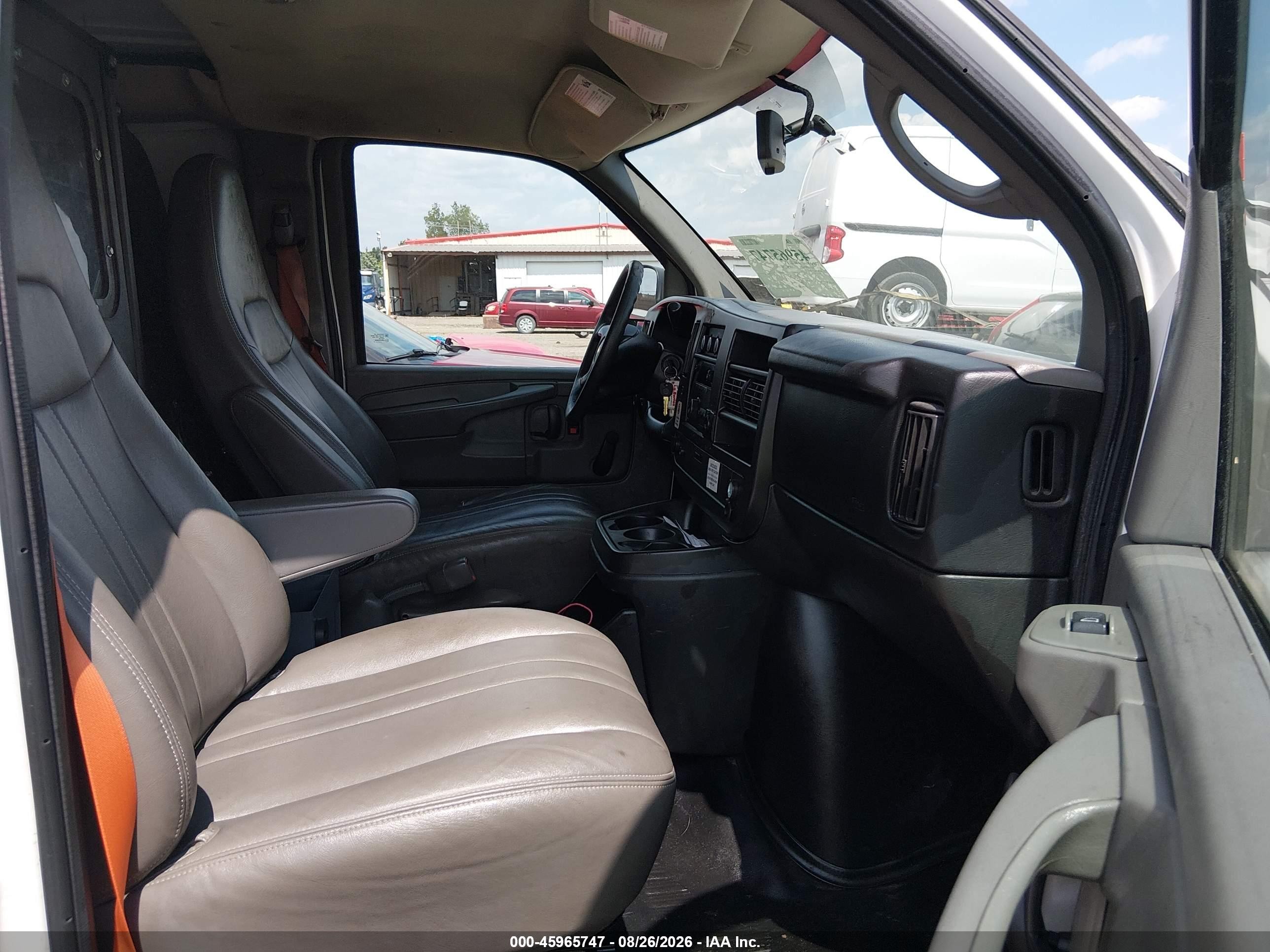 2014 Chevrolet Express 1500 Work Van White vin: 1GCSGAFX6E1165700