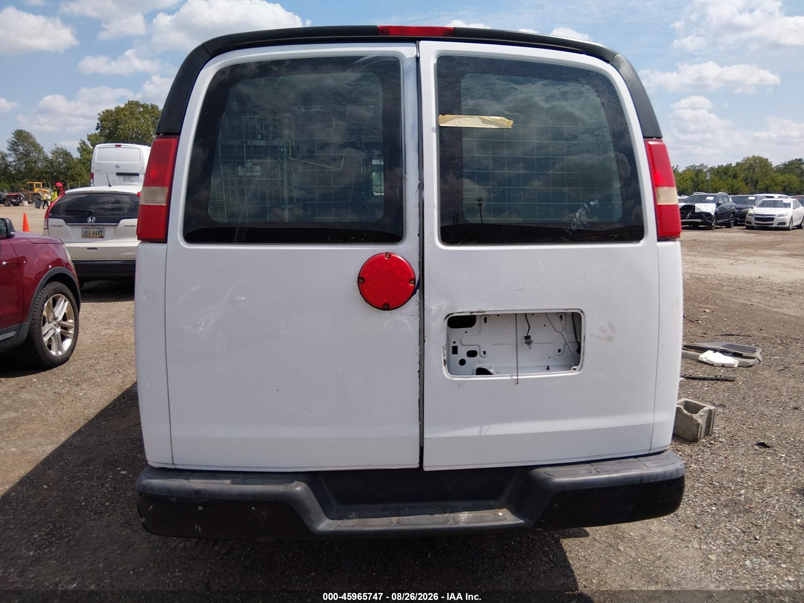 2014 Chevrolet Express 1500 Work Van White vin: 1GCSGAFX6E1165700
