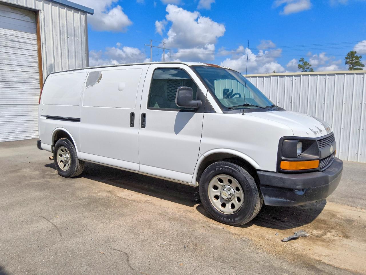 2012 Chevrolet Express G1500 White vin: 1GCSGAFX7C1157067