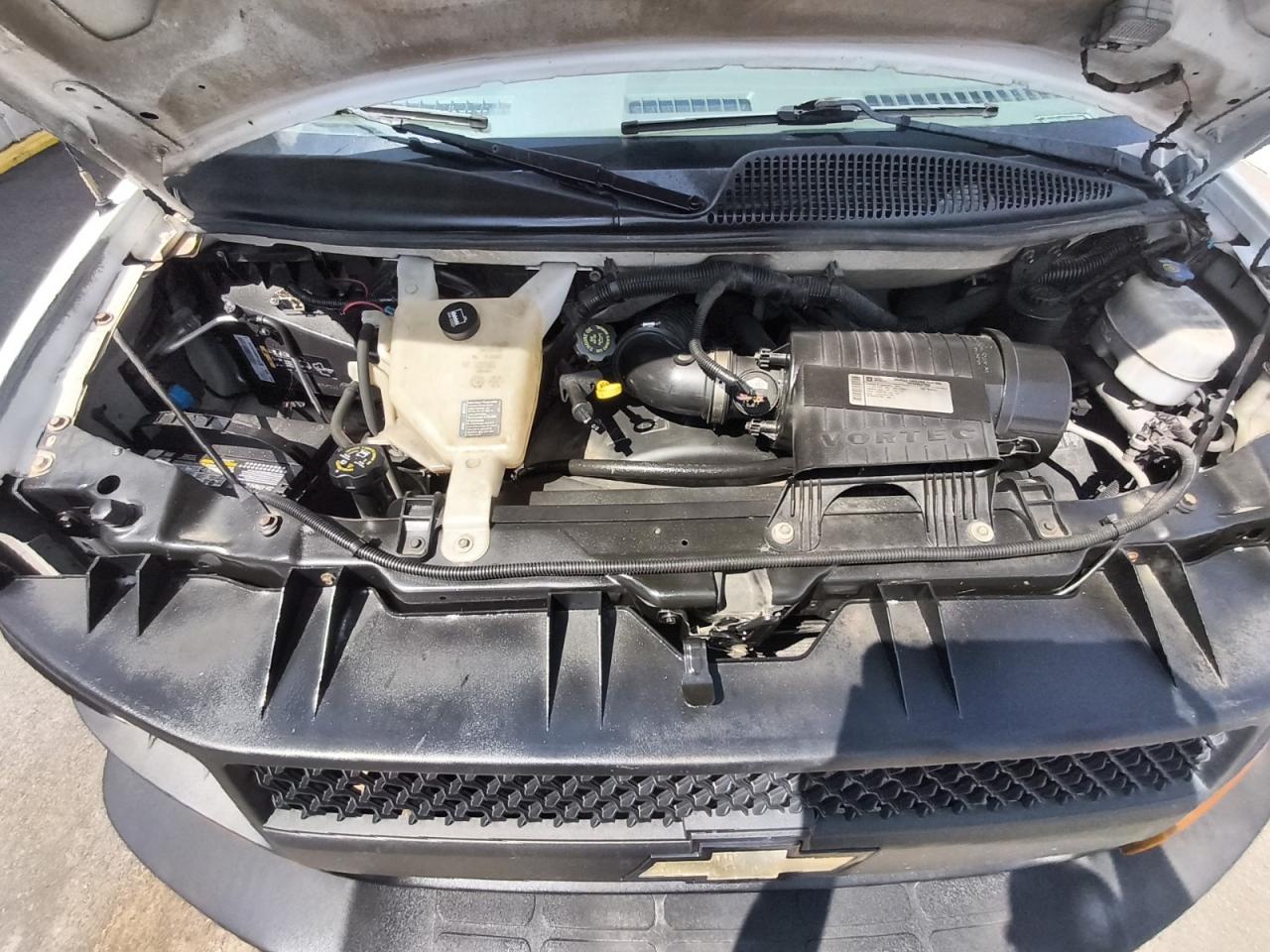 2012 Chevrolet Express G1500 White vin: 1GCSGAFX7C1157067 Damage: Freon, Low Fluid, Unacceptable