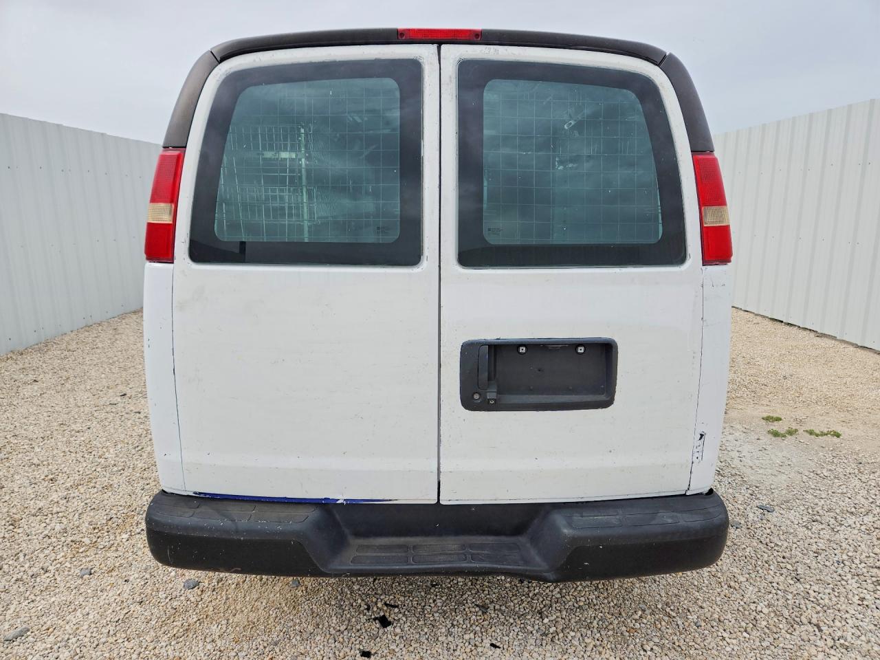 2012 Chevrolet Express G1500 Ls White vin: 1GCSGAFX7C1179165