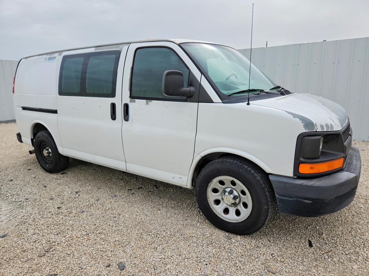 2012 Chevrolet Express G1500 Ls White vin: 1GCSGAFX7C1179165