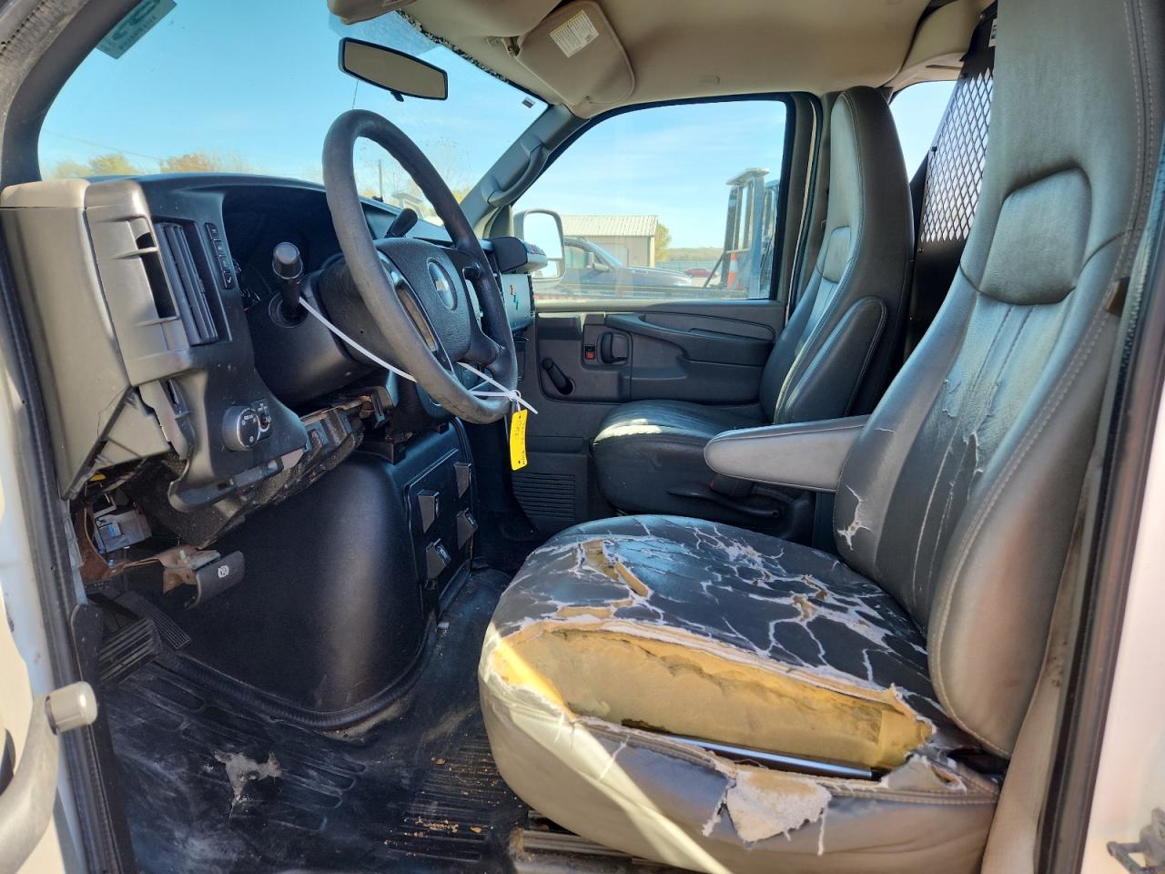2012 Chevrolet Express G1500 White vin: 1GCSGAFX8C1154419