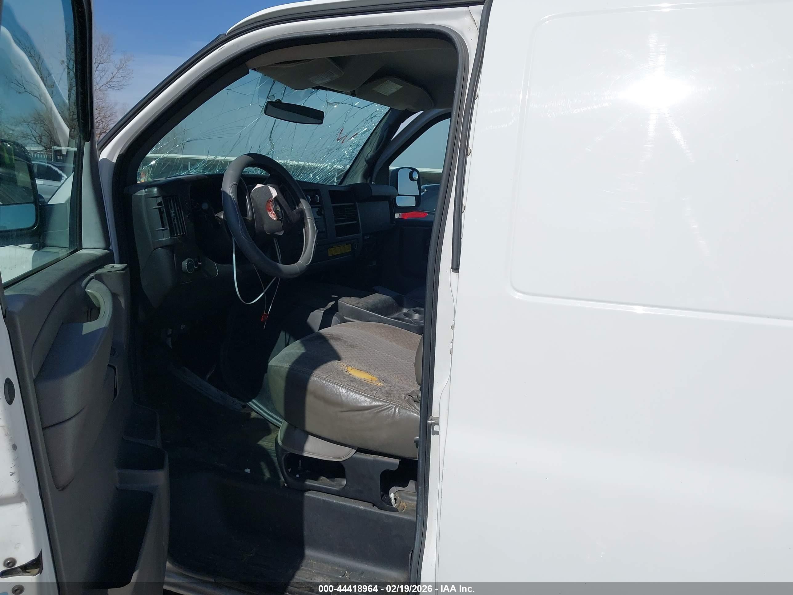 2014 Chevrolet Express 1500 Work Van White vin: 1GCSGAFX8E1109368