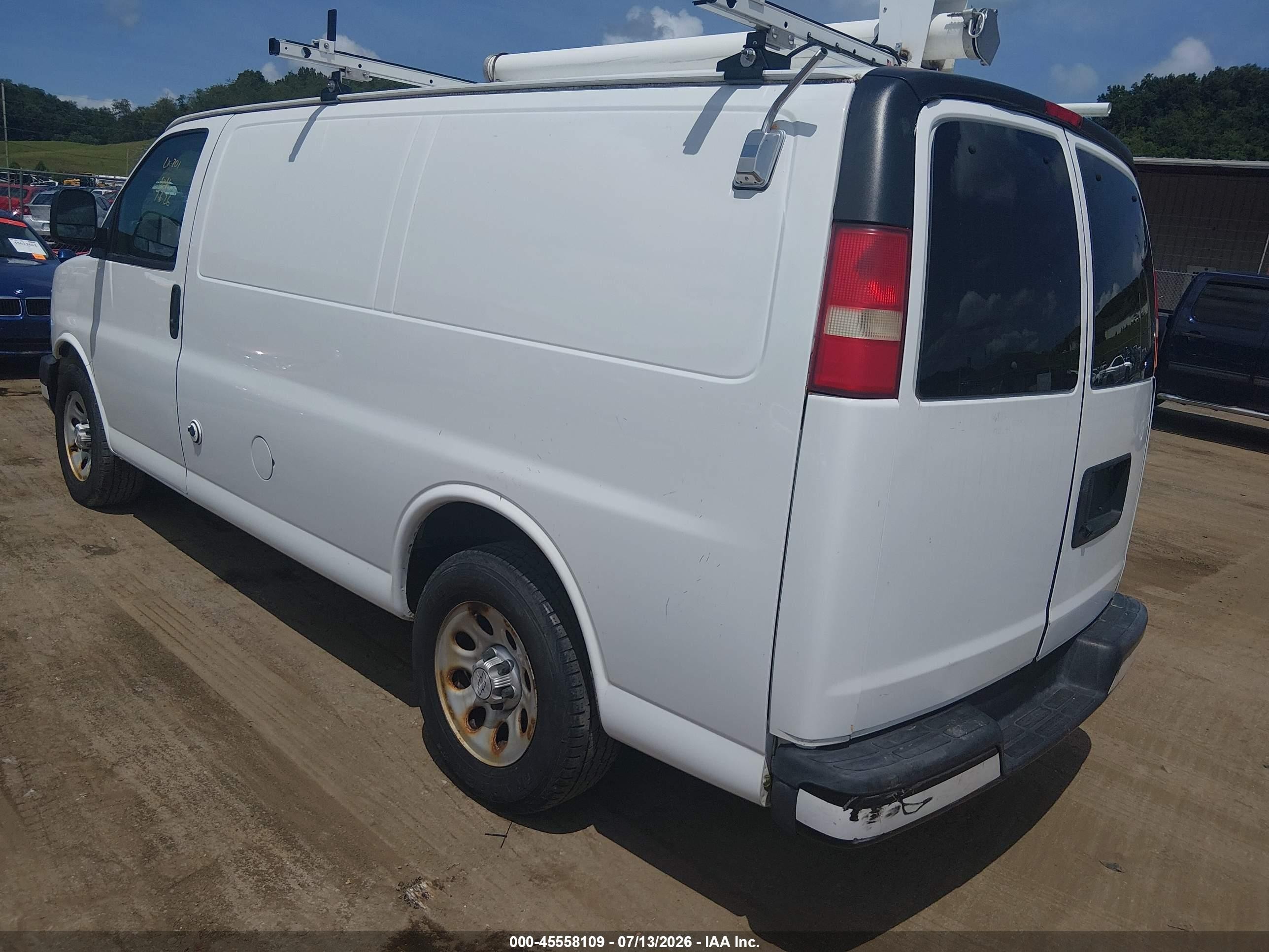 2014 Chevrolet Express 1500 Work Van White vin: 1GCSGAFX8E1197032