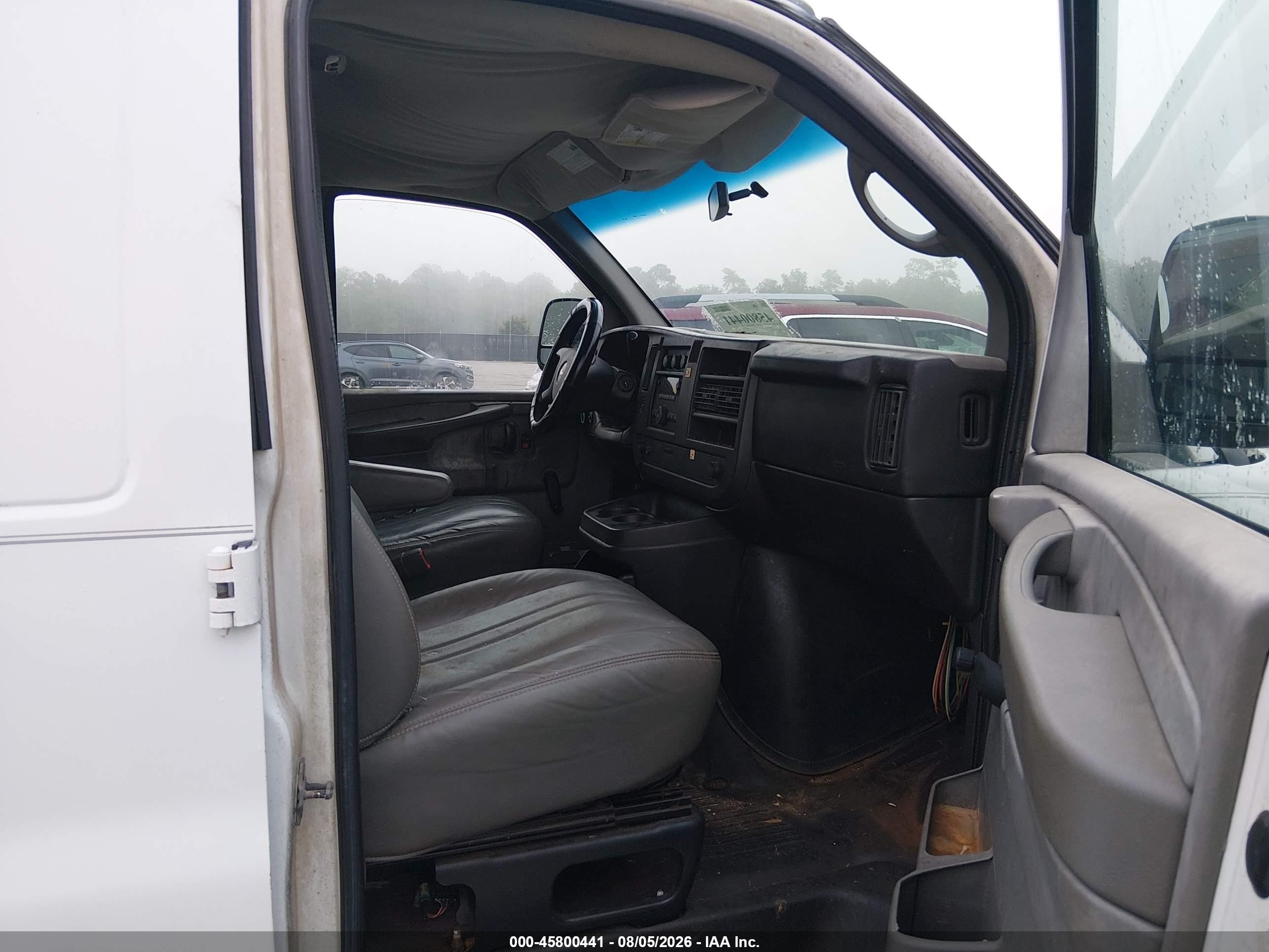 2011 Chevrolet Express 1500 Work Van White vin: 1GCSGAFX9B1106281