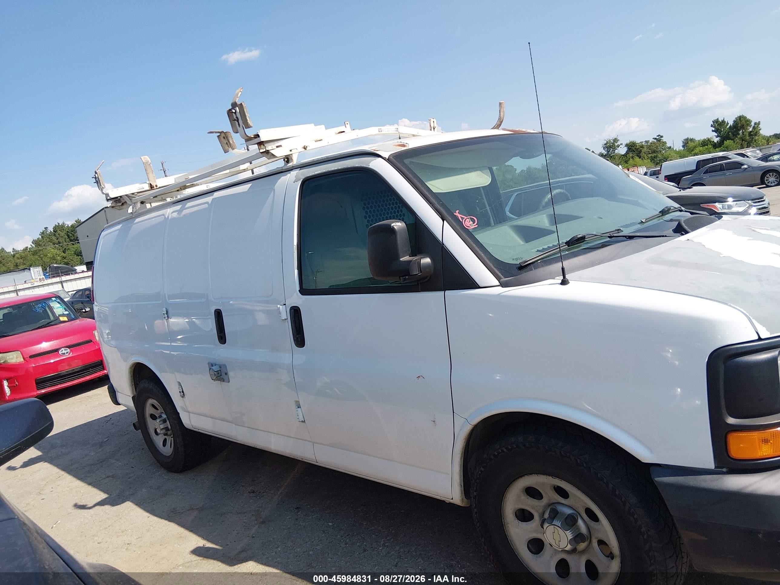 2012 Chevrolet Express 1500 Work Van Белый vin: 1GCSGAFX9C1134924