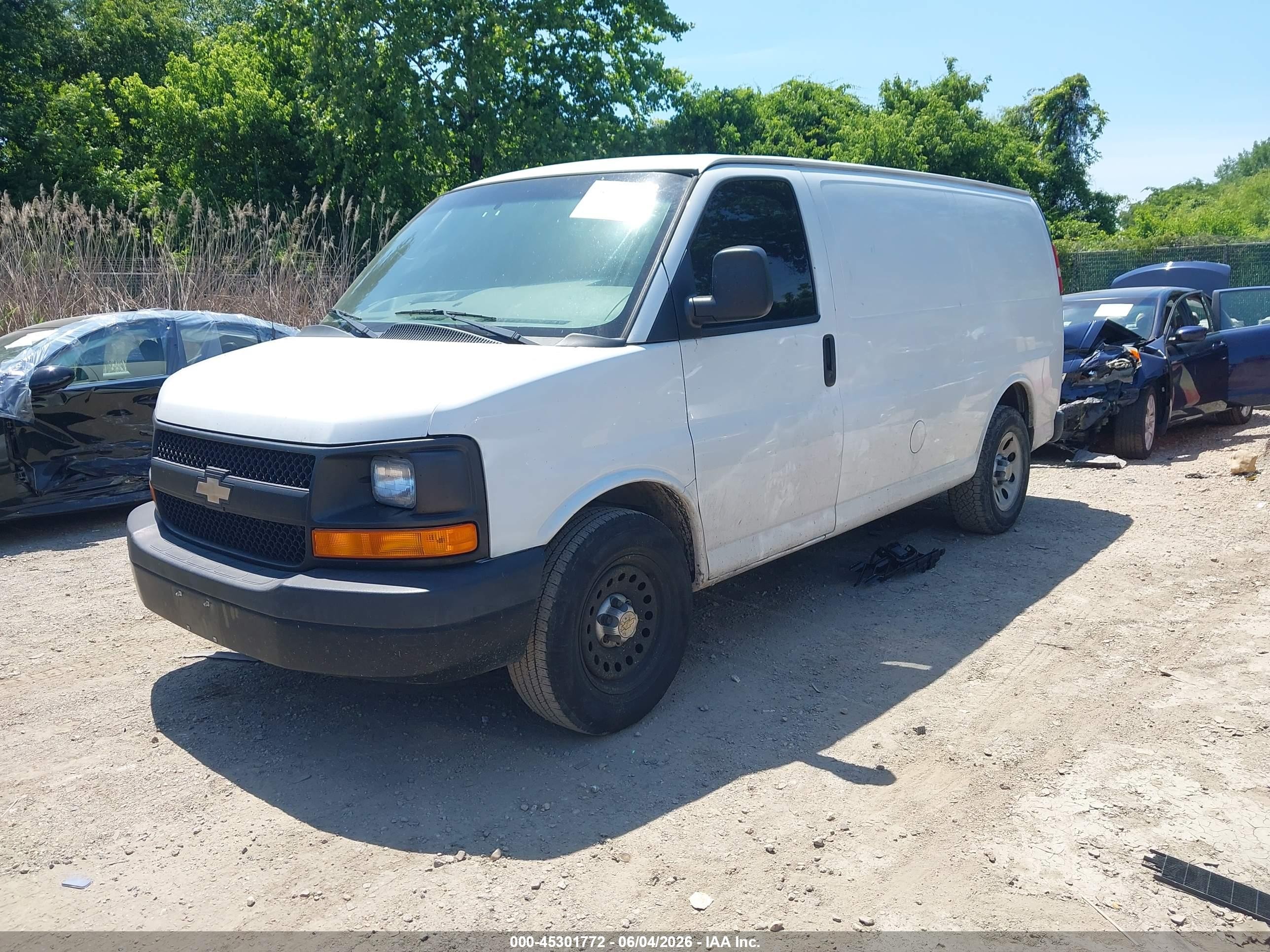 2014 Chevrolet Express 1500 Work Van White vin: 1GCSGAFX9E1158174