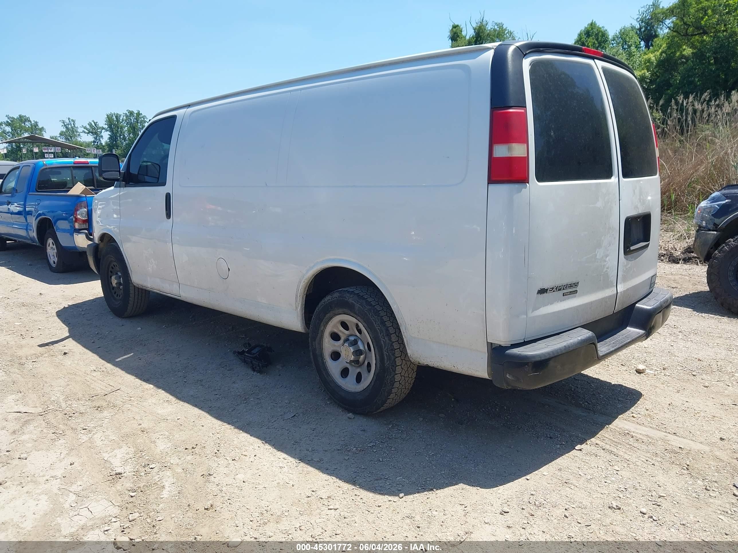 2014 Chevrolet Express 1500 Work Van White vin: 1GCSGAFX9E1158174