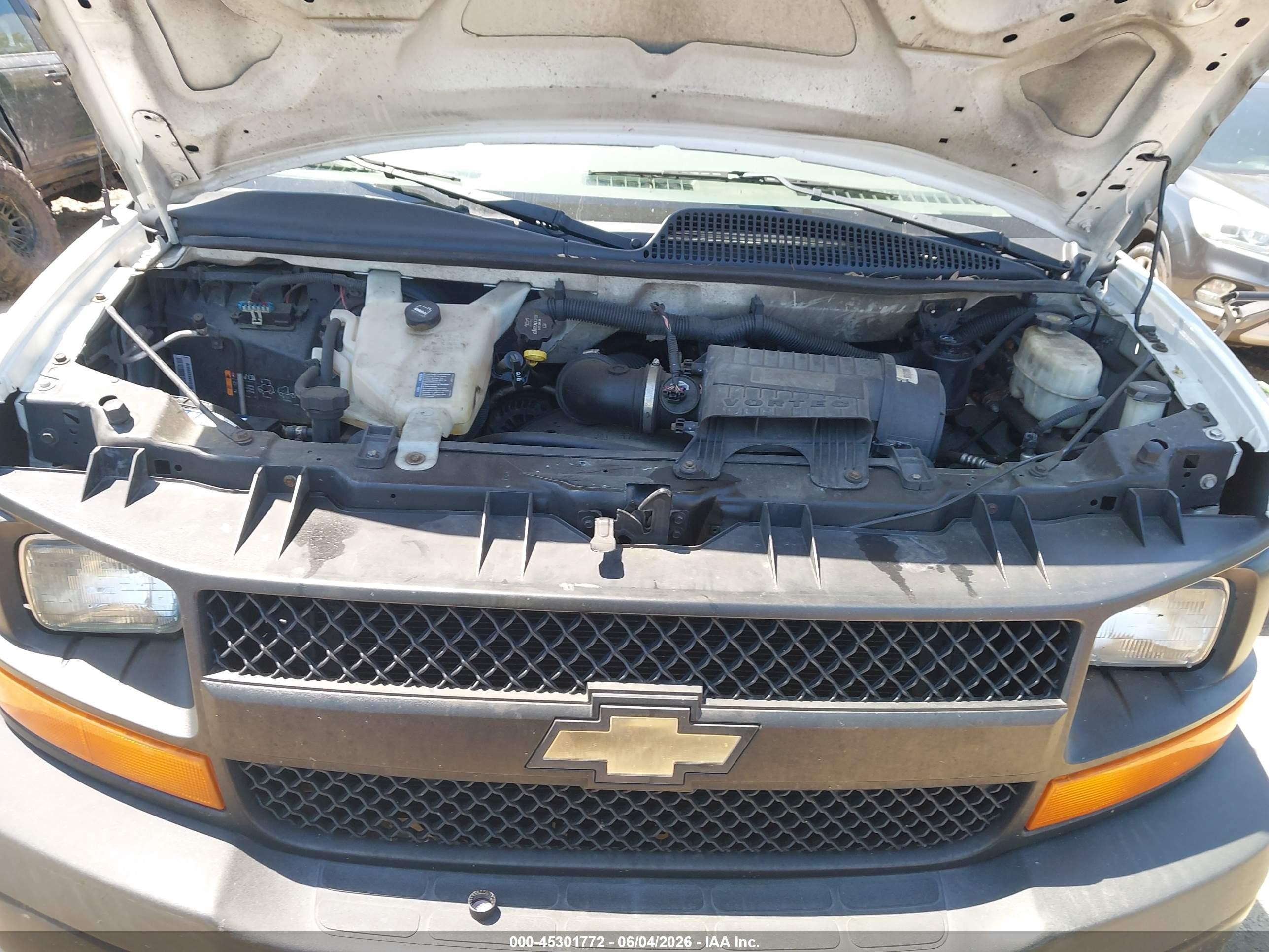 2014 Chevrolet Express 1500 Work Van White vin: 1GCSGAFX9E1158174